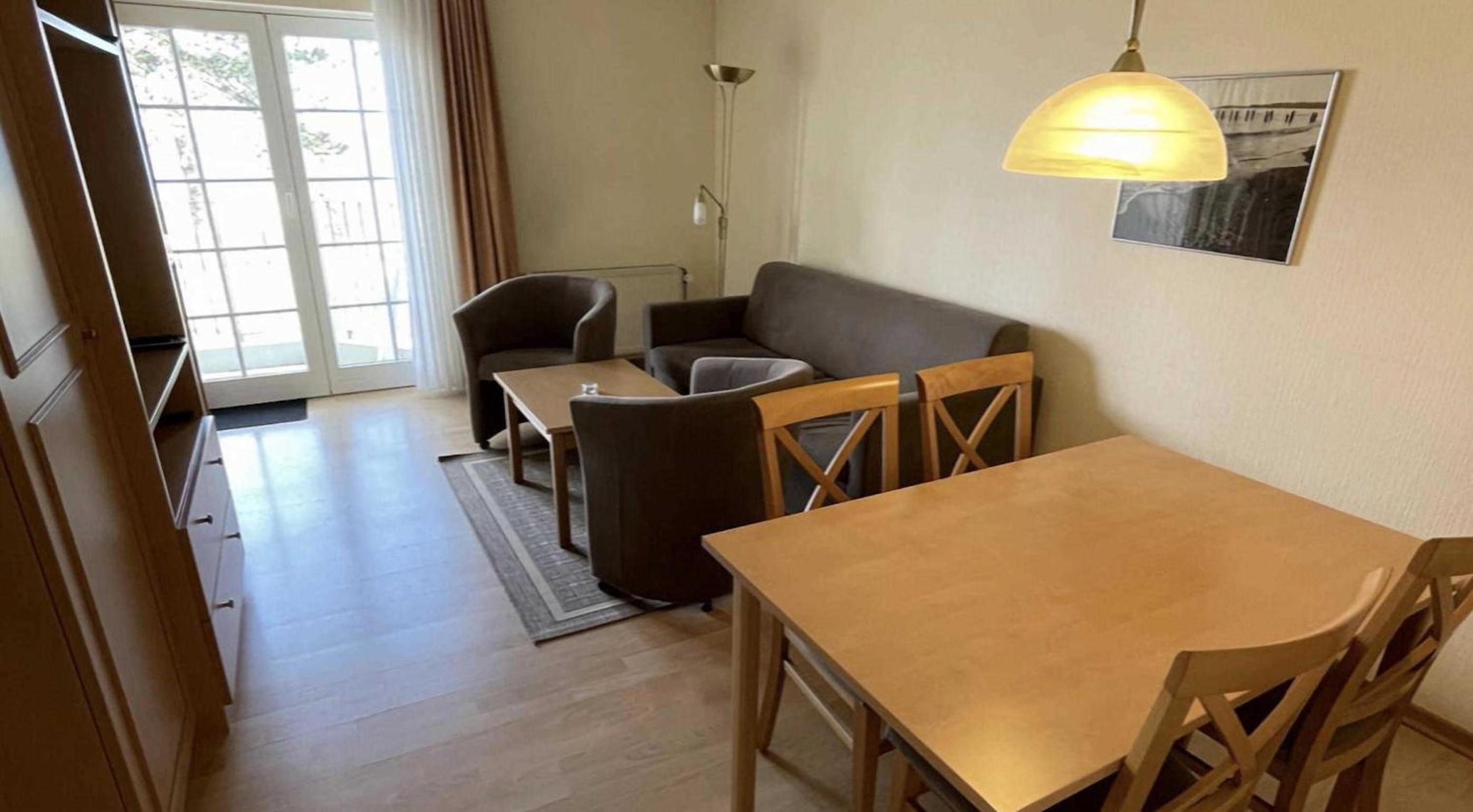 One-Bedroom Apartment with Balcony photo 3