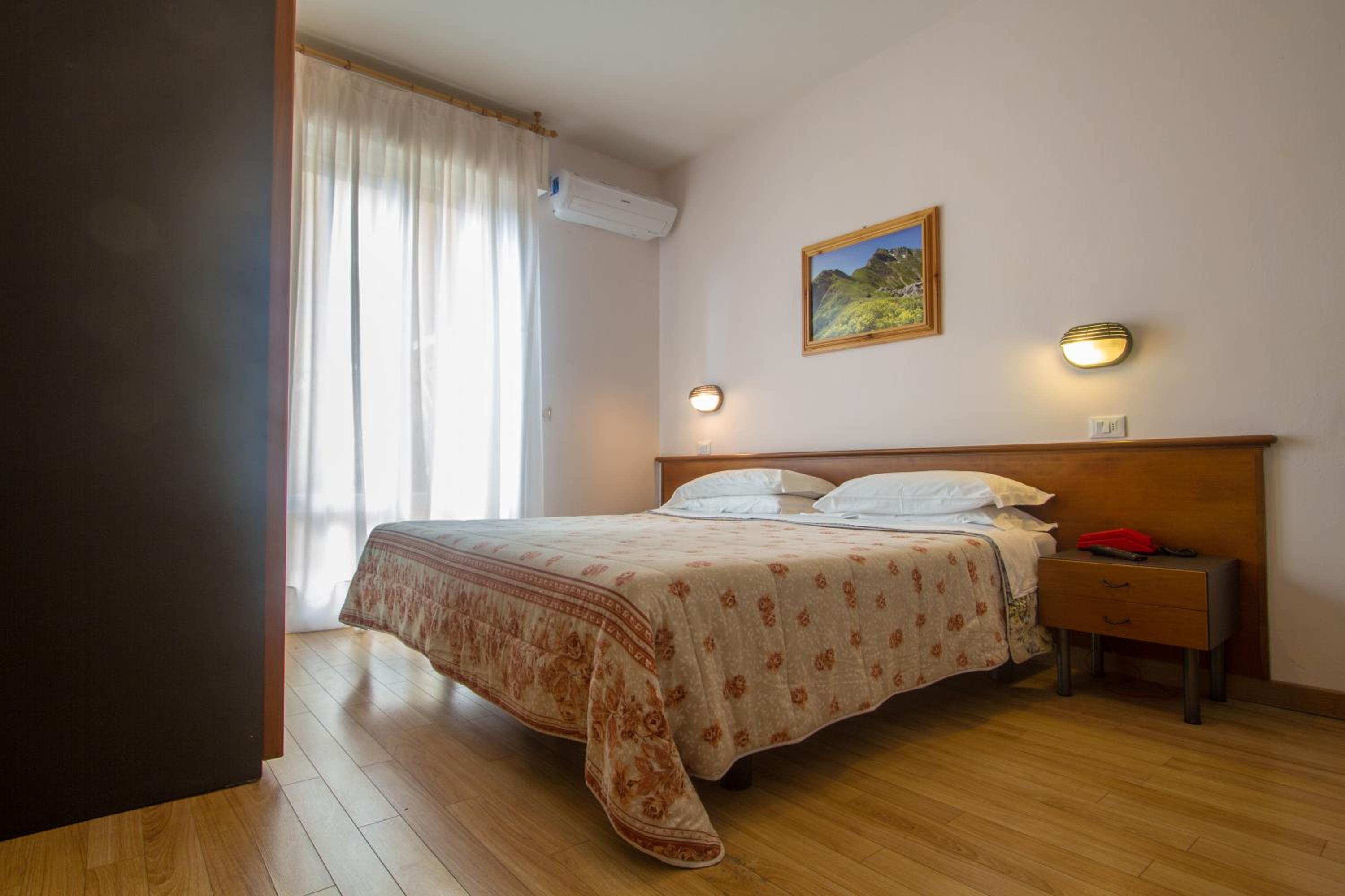 Double or Twin Room photo 1