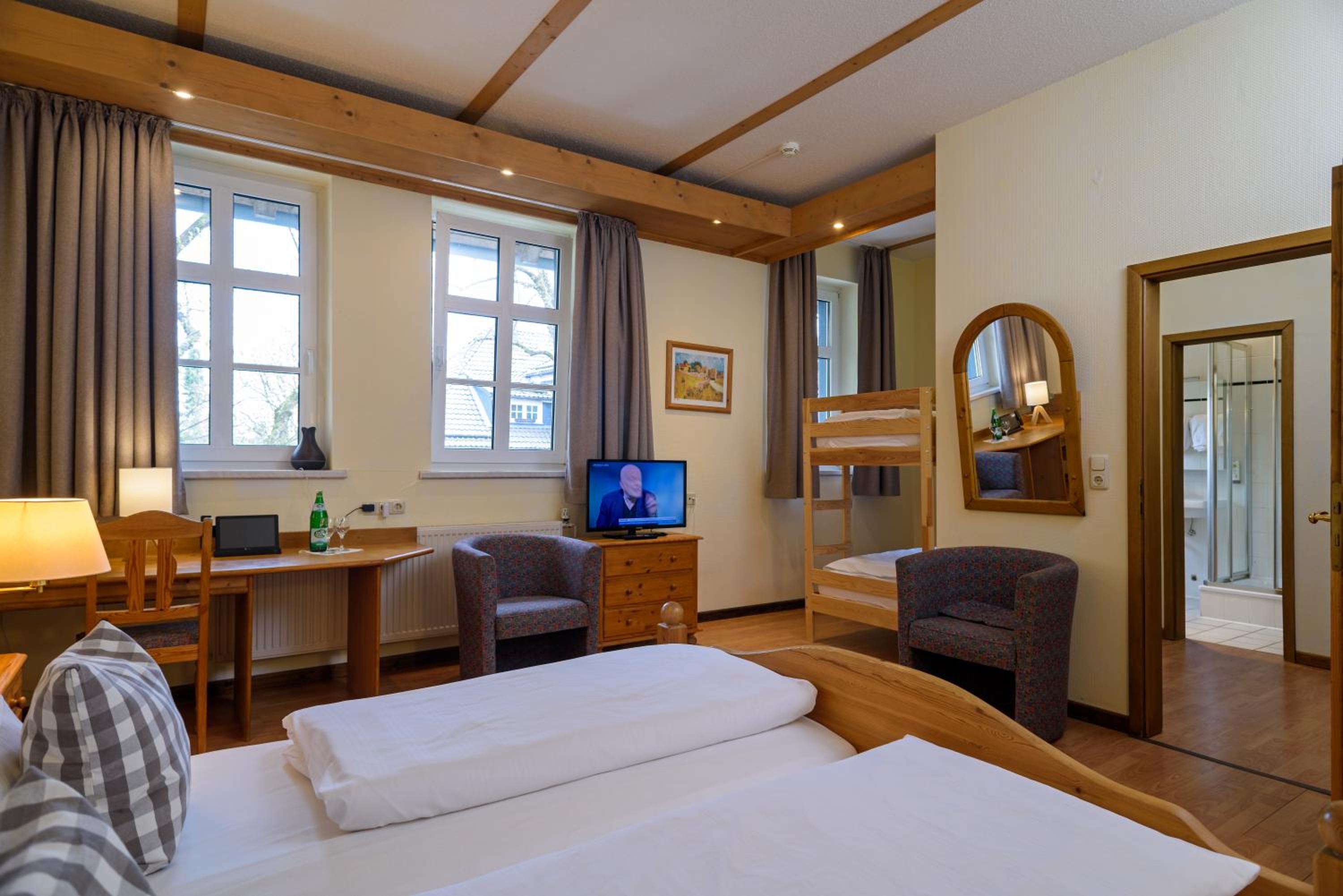 Classic Quadruple Room