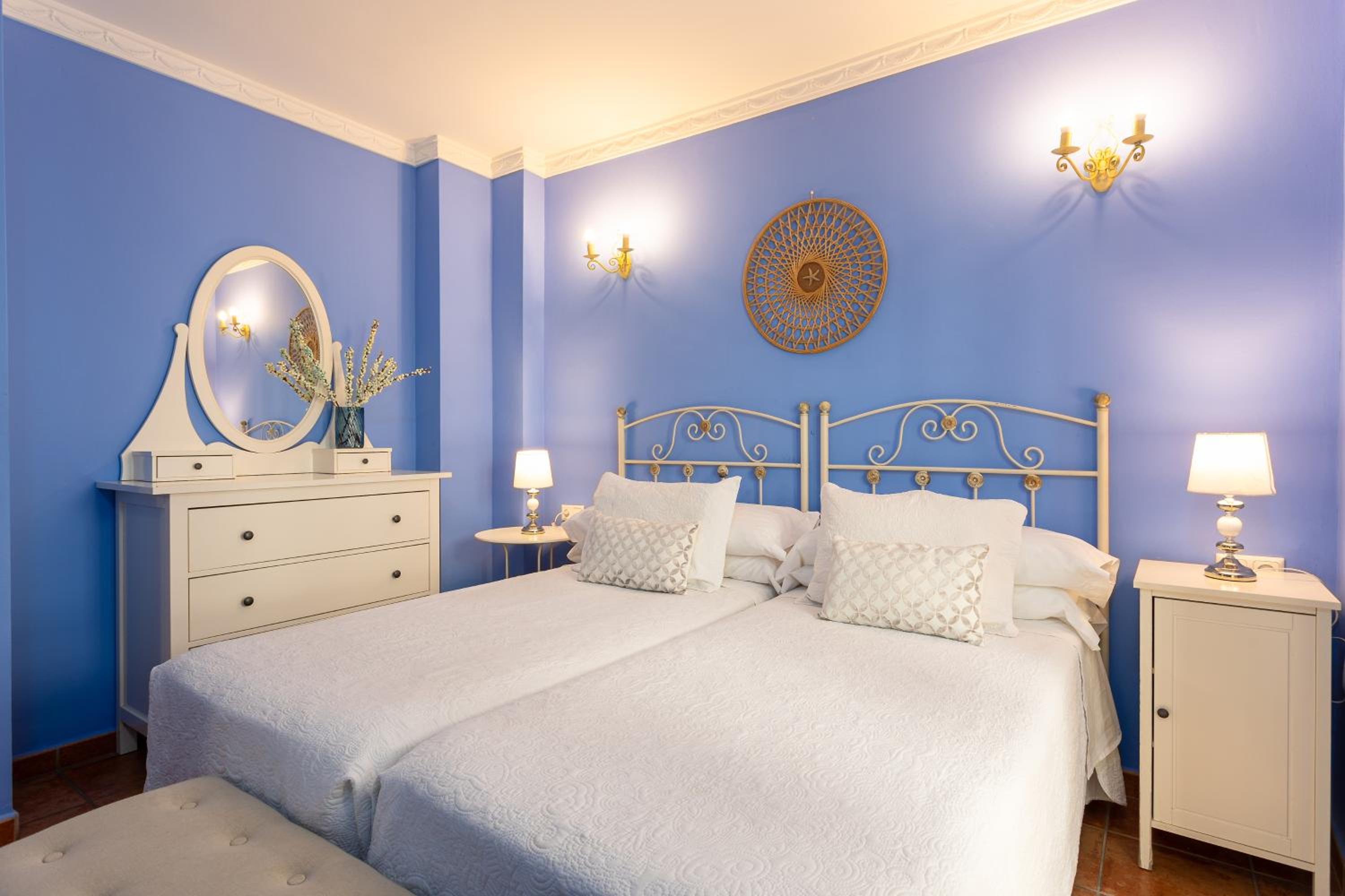 One-Bedroom Apartment - Photo 4