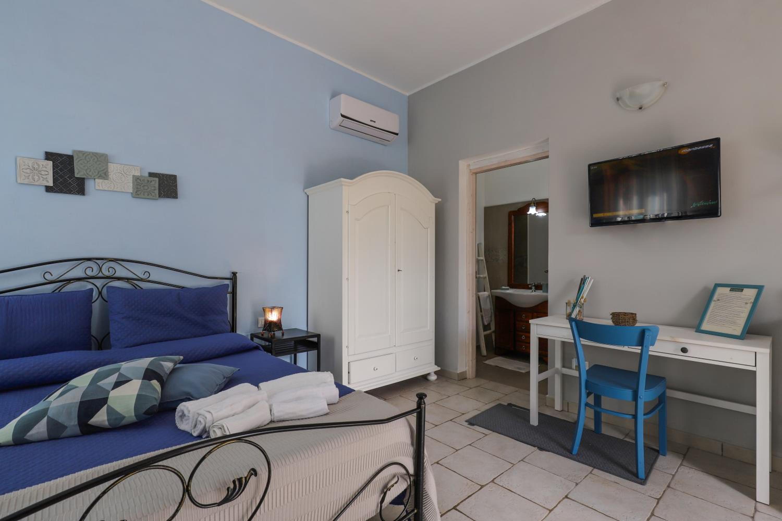 One-Bedroom House photo 2