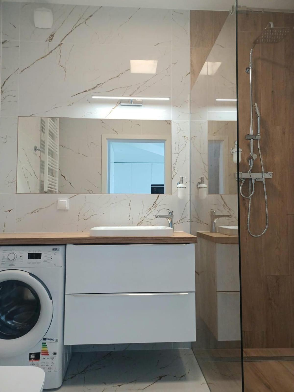 One-Bedroom Apartment - Photo 17
