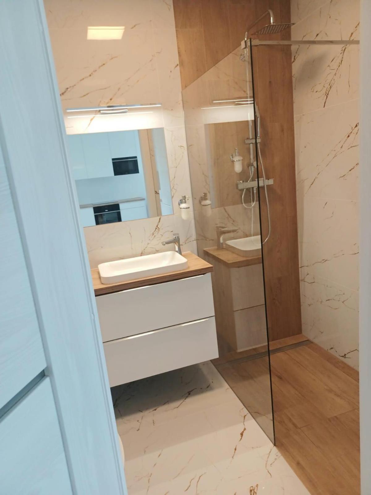 One-Bedroom Apartment - Photo 16