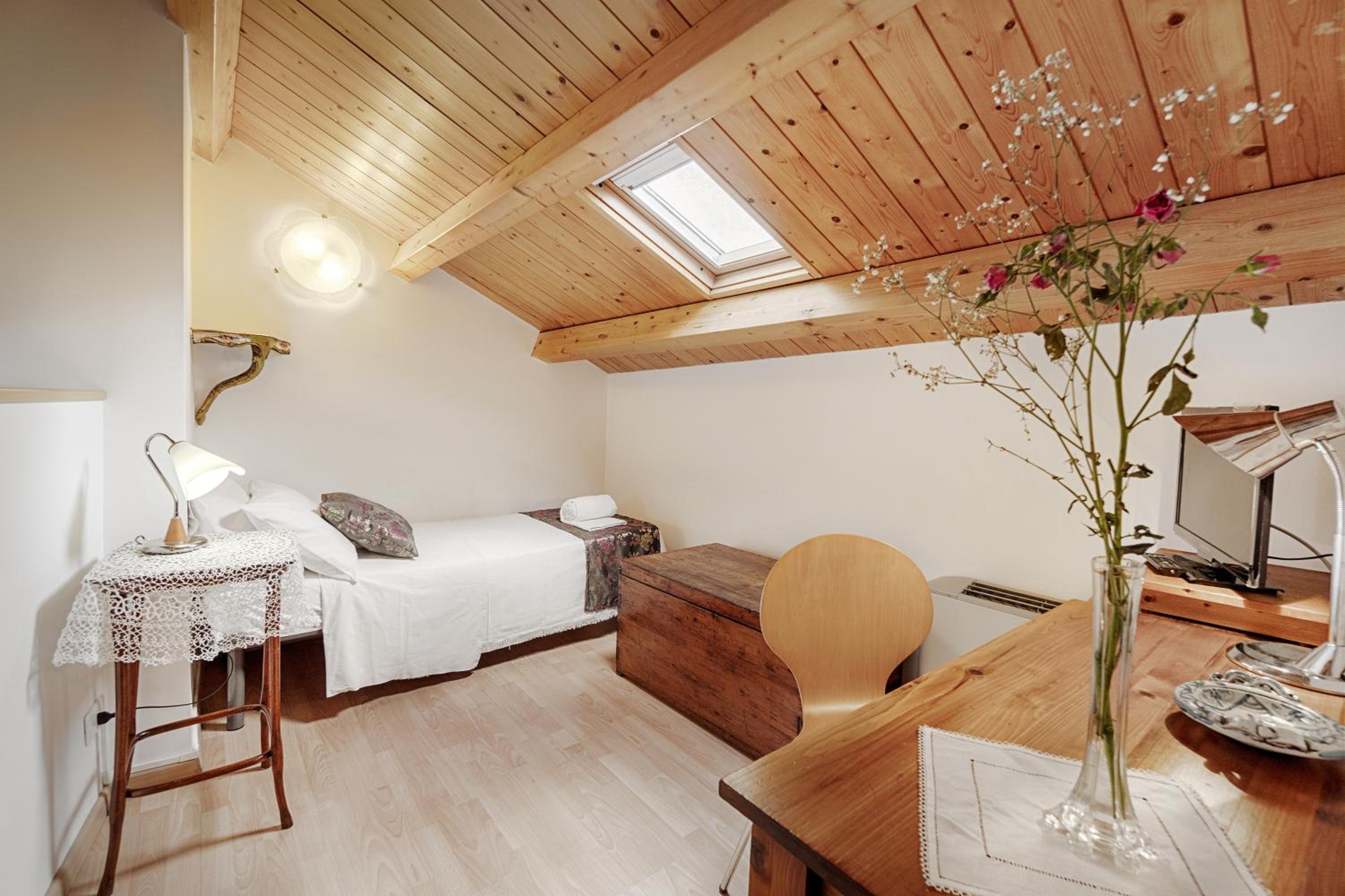 Duplex Suite - Photo 5