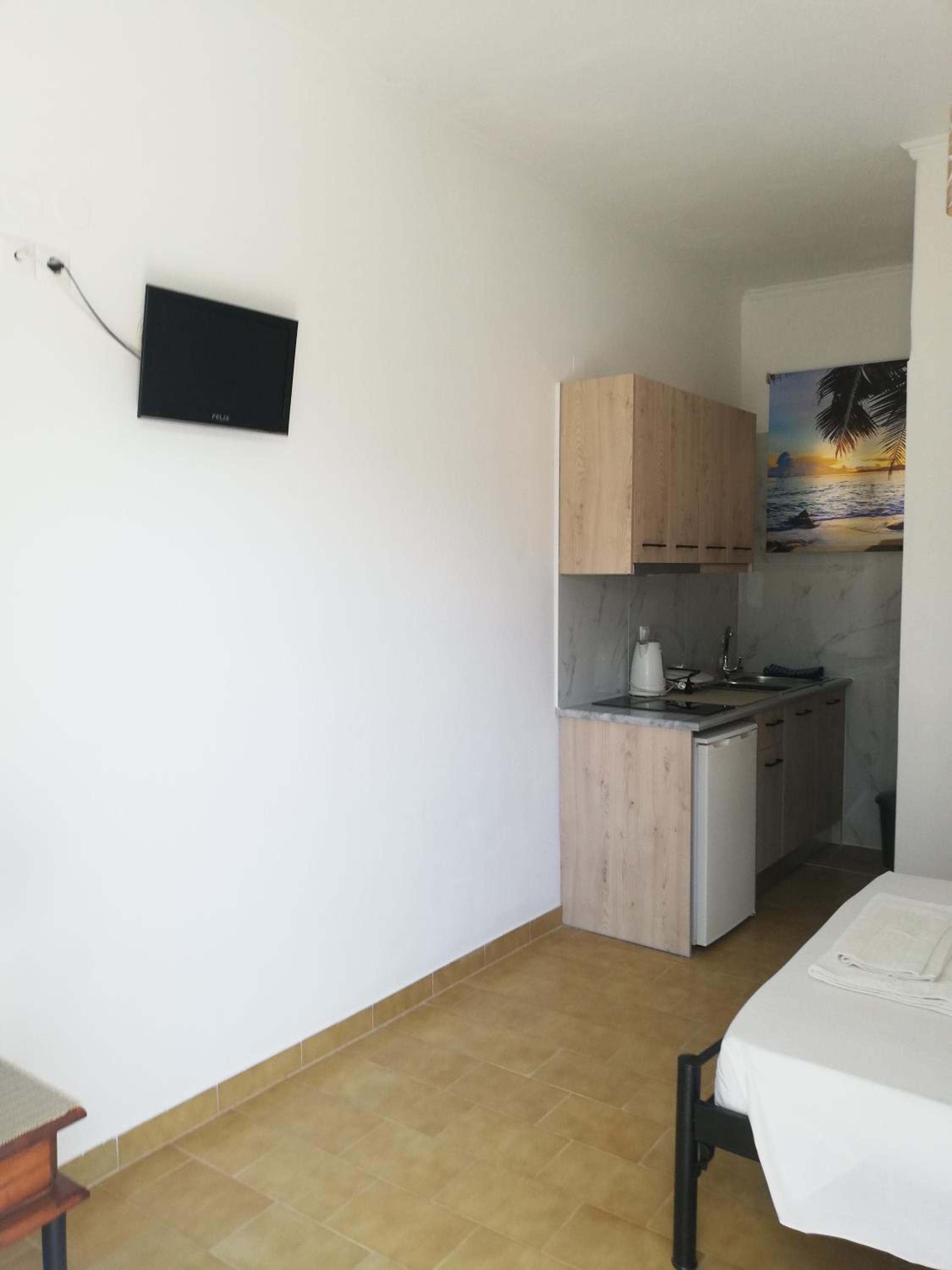 Studio (2 Adults) photo 3