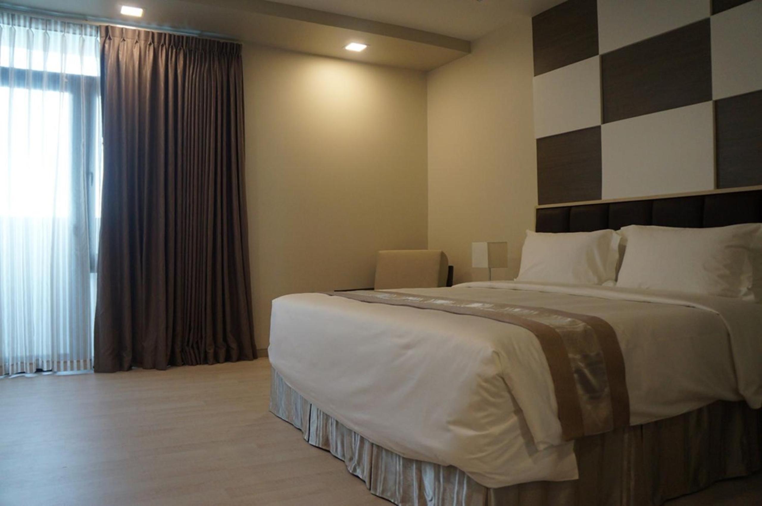 Deluxe Double or Twin Room