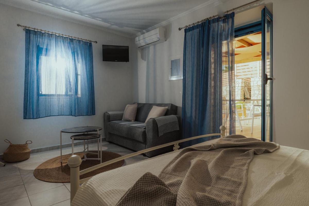 Apartment with Sea View photo 2