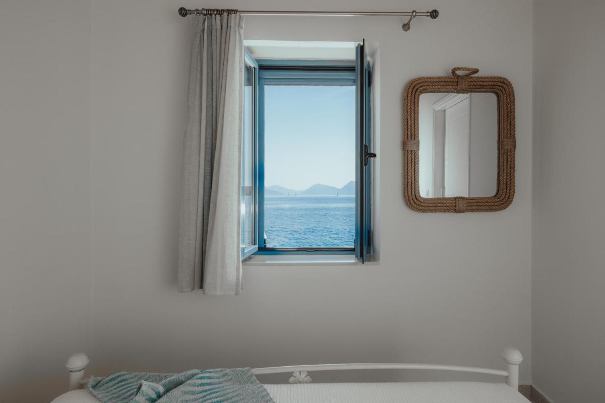 Apartment with Balcony photo 3