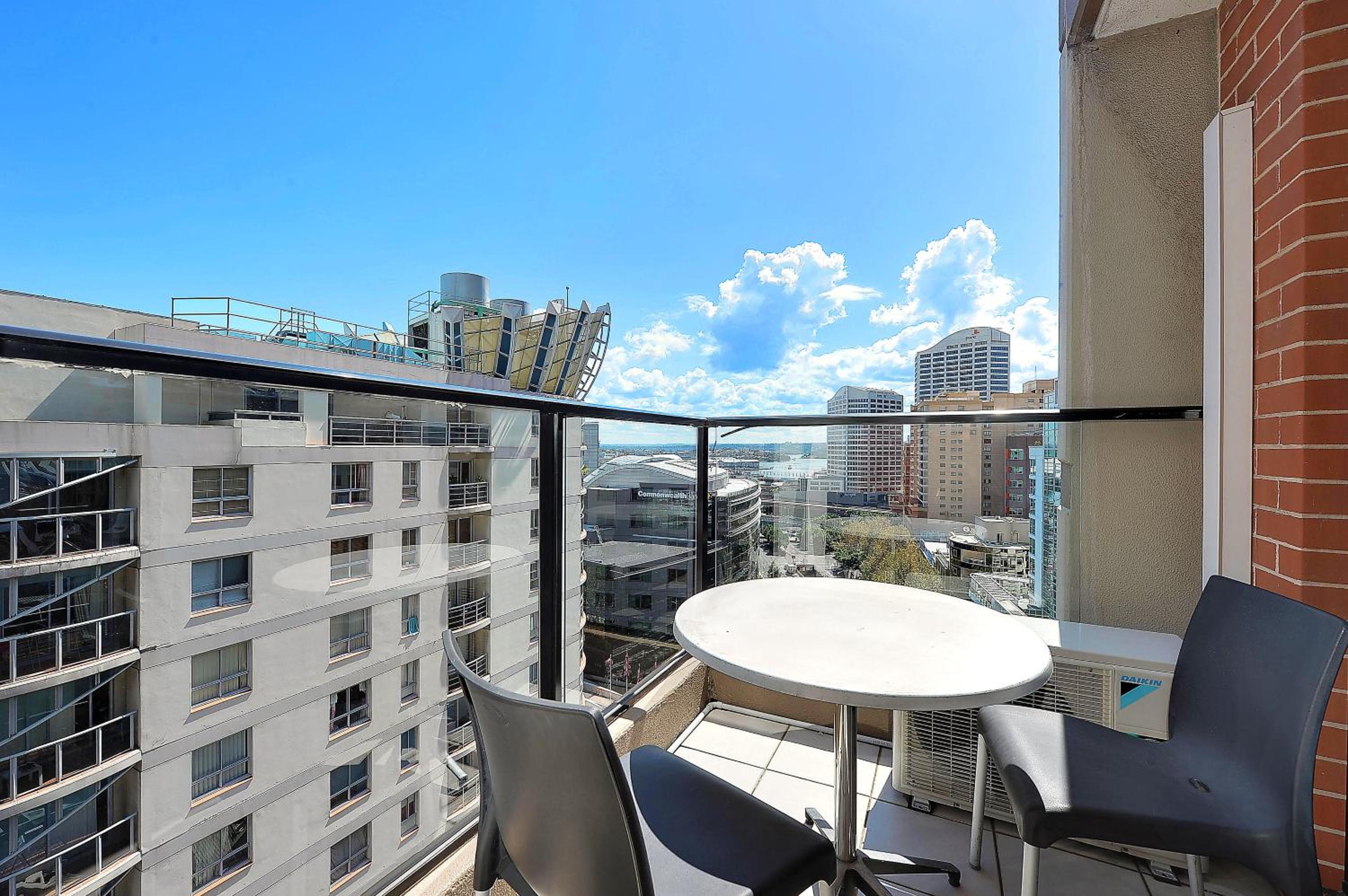 One Bedroom Apartment (Limited Housekeeping)