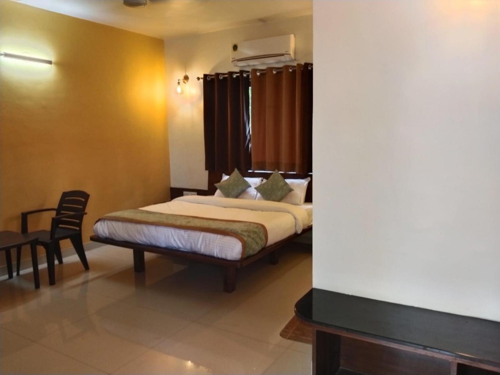 Deluxe Room - Photo 5