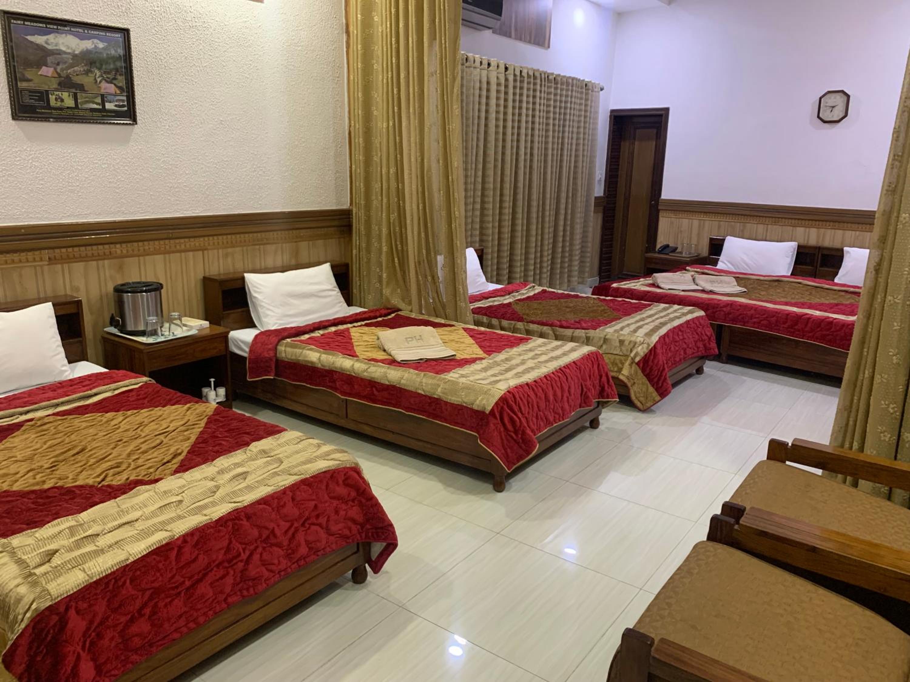 Deluxe Family Room