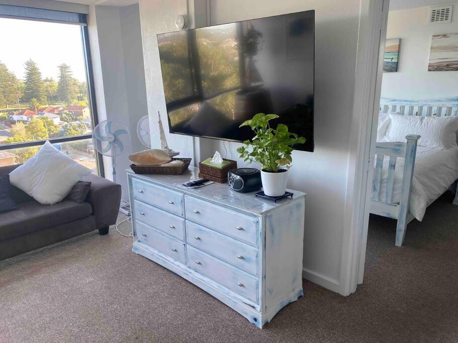 One-Bedroom Apartment - Photo 23