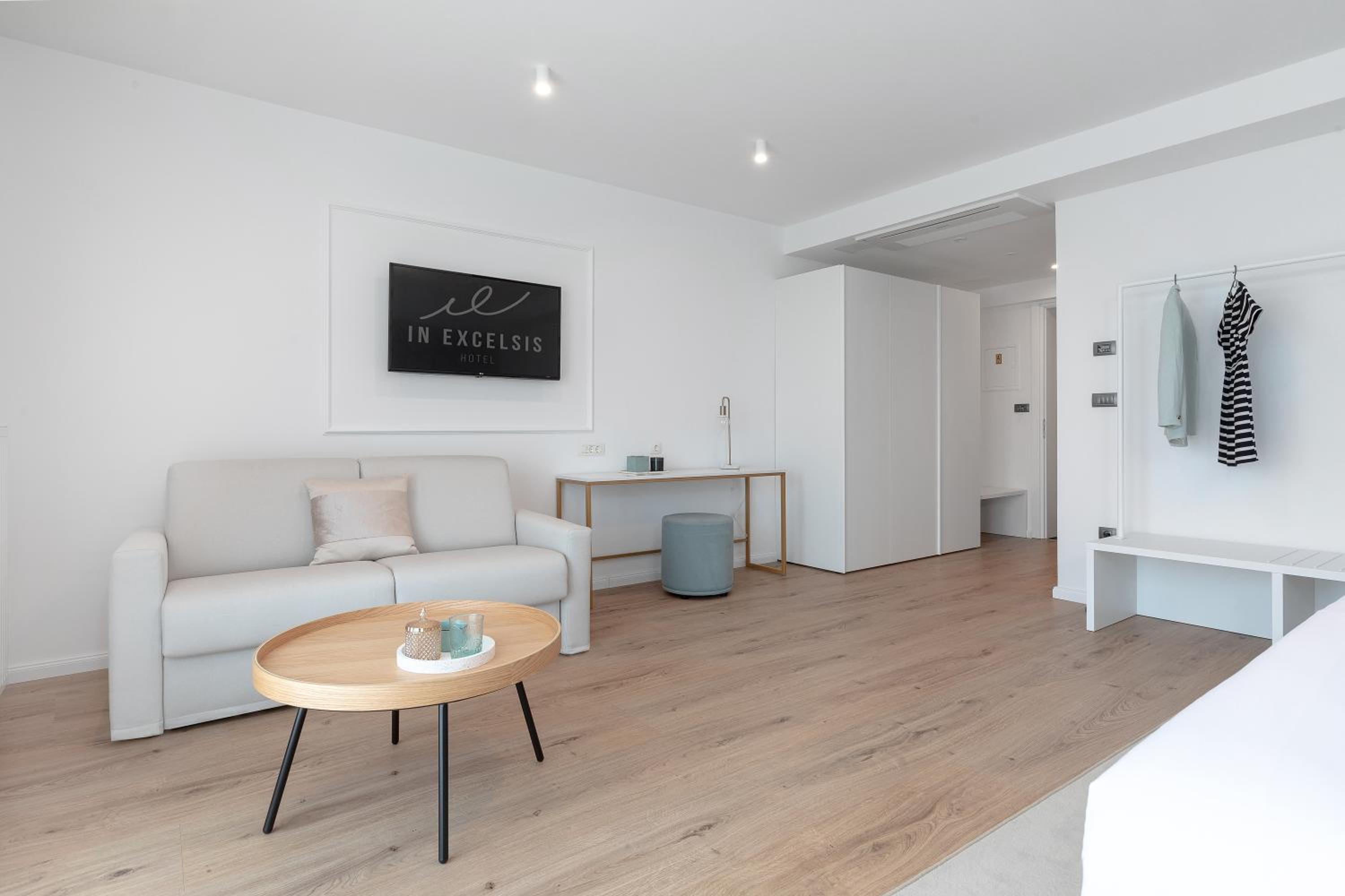  Deluxe Family Room with Sea View and Balcony photo 3