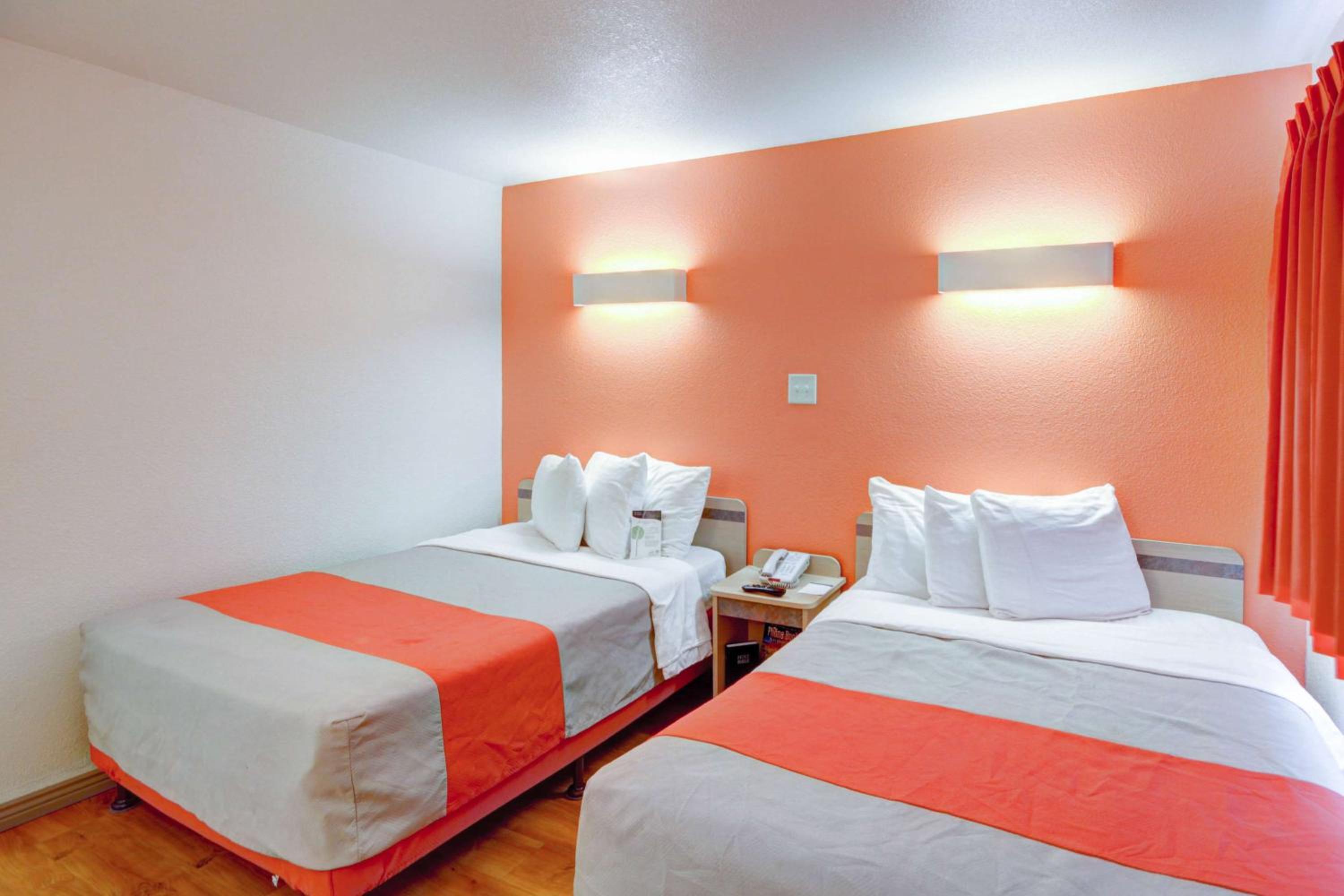 Deluxe Quadruple Room - Non-Smoking - Photo 1
