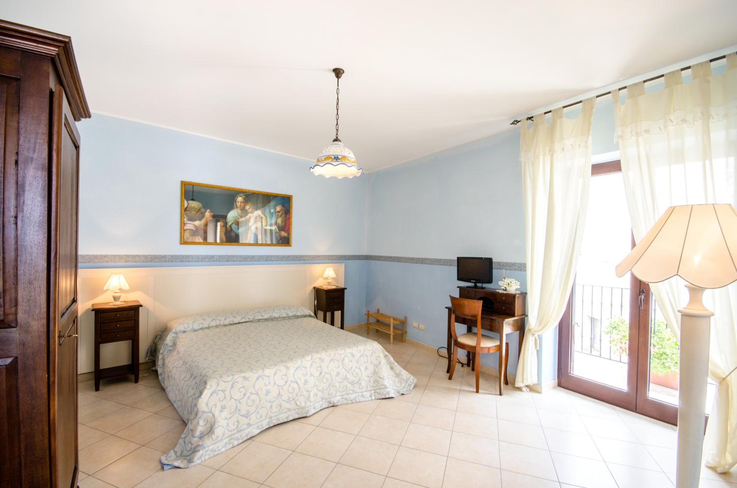 Triple Room with Private Bathroom
