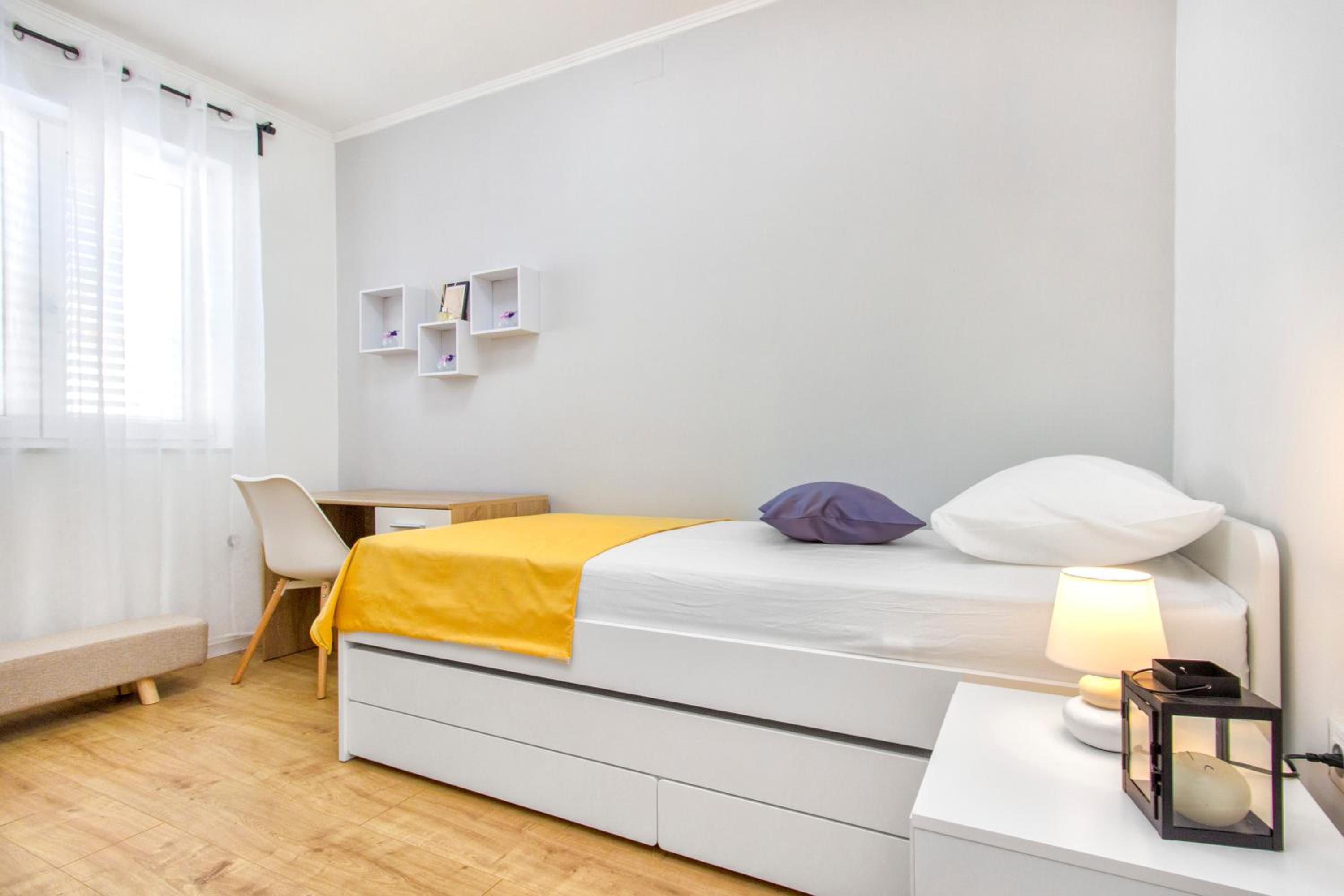 Three-Bedroom House - Photo 22