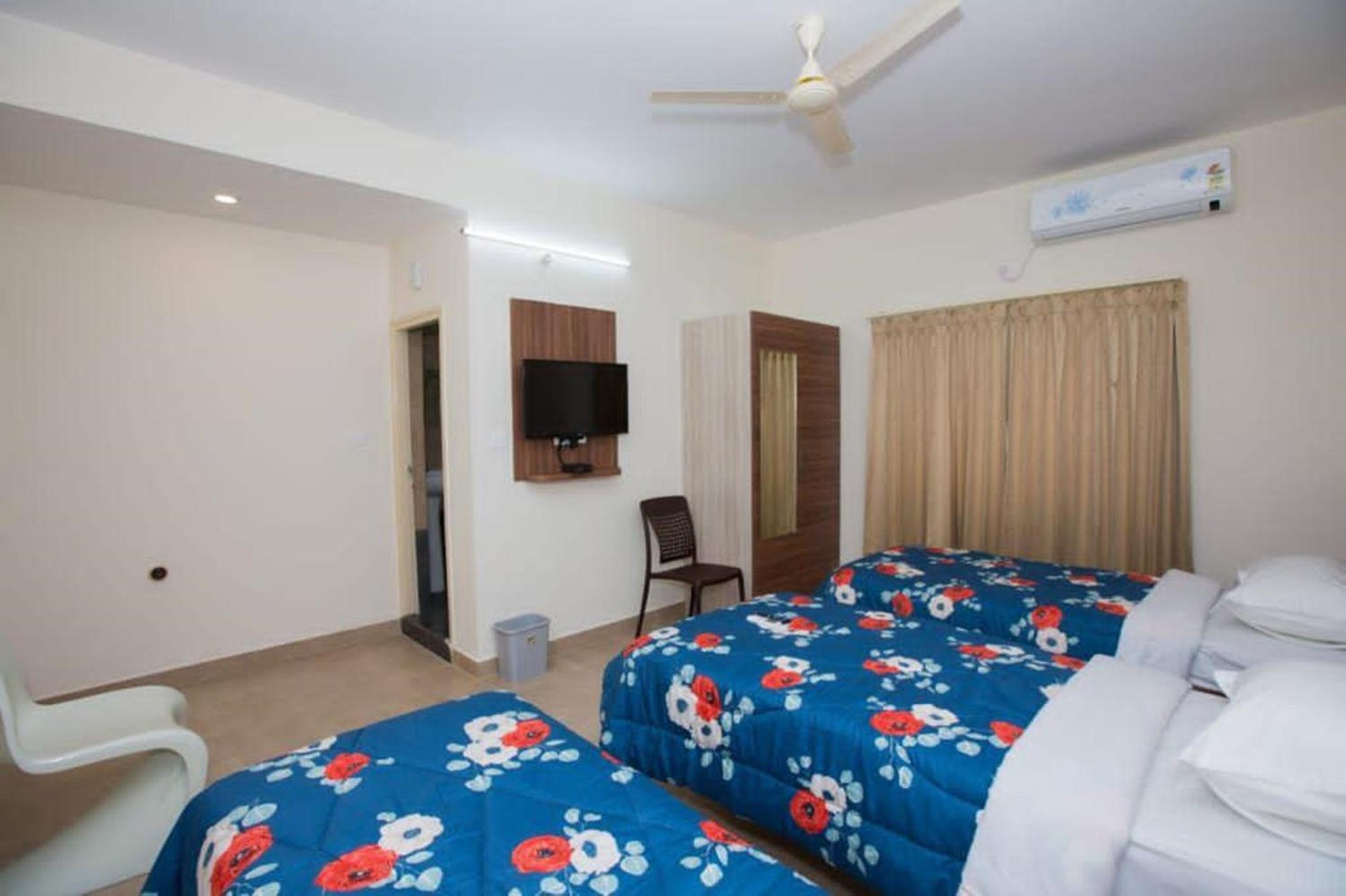 Deluxe Triple Room - Photo 2