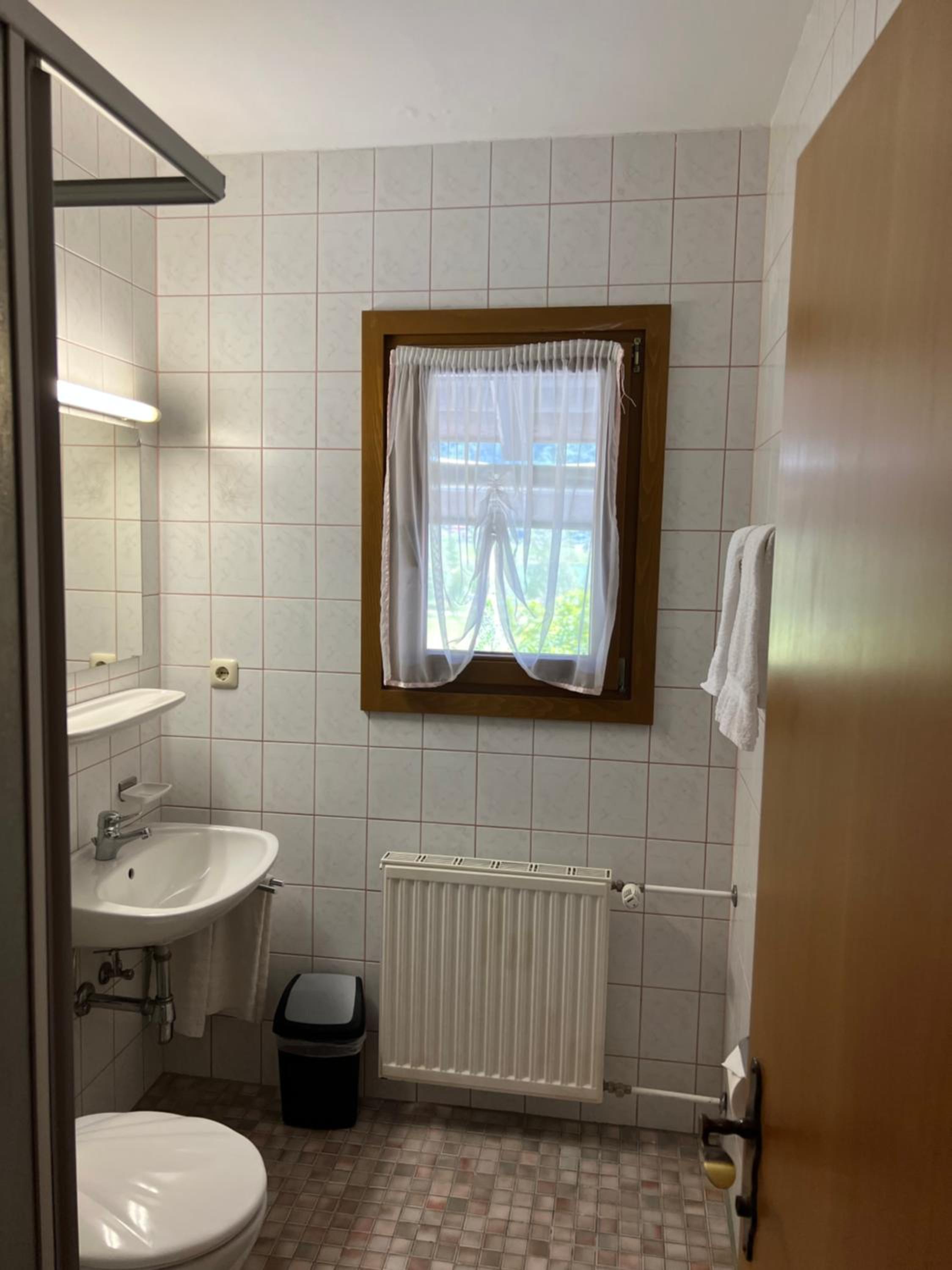 Double Room - Photo 2