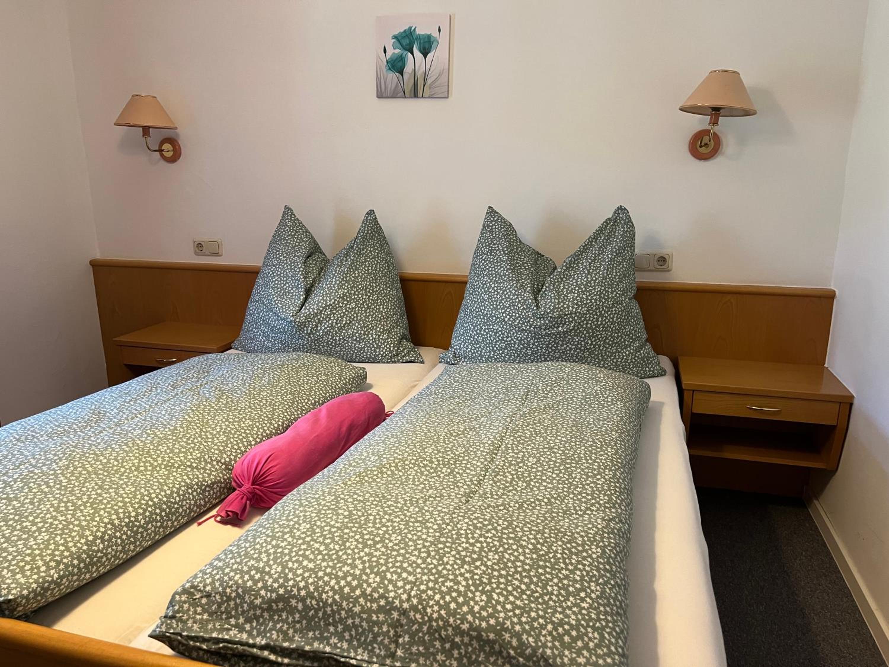 Double Room - Photo 9