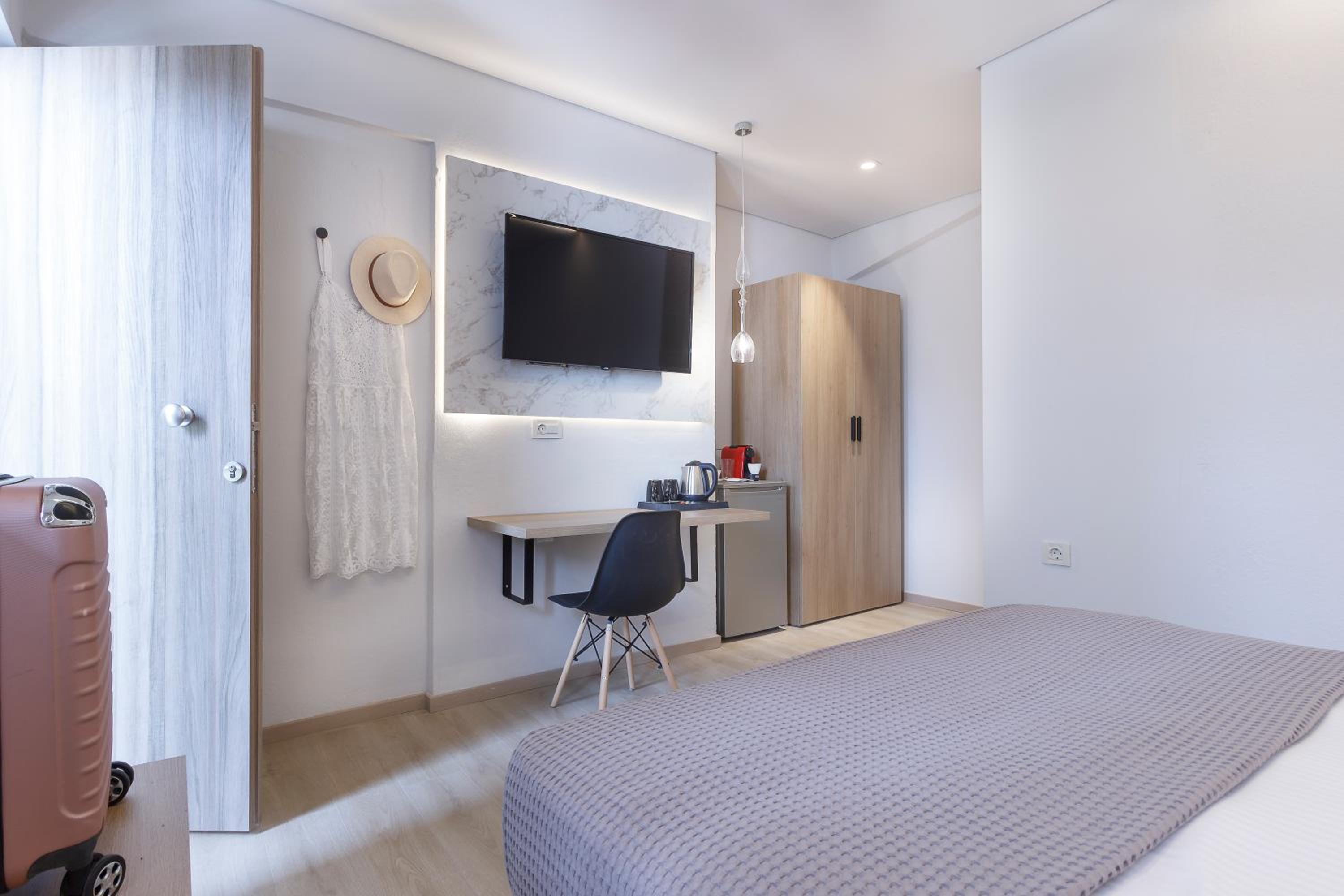 Economy Double Room photo 2