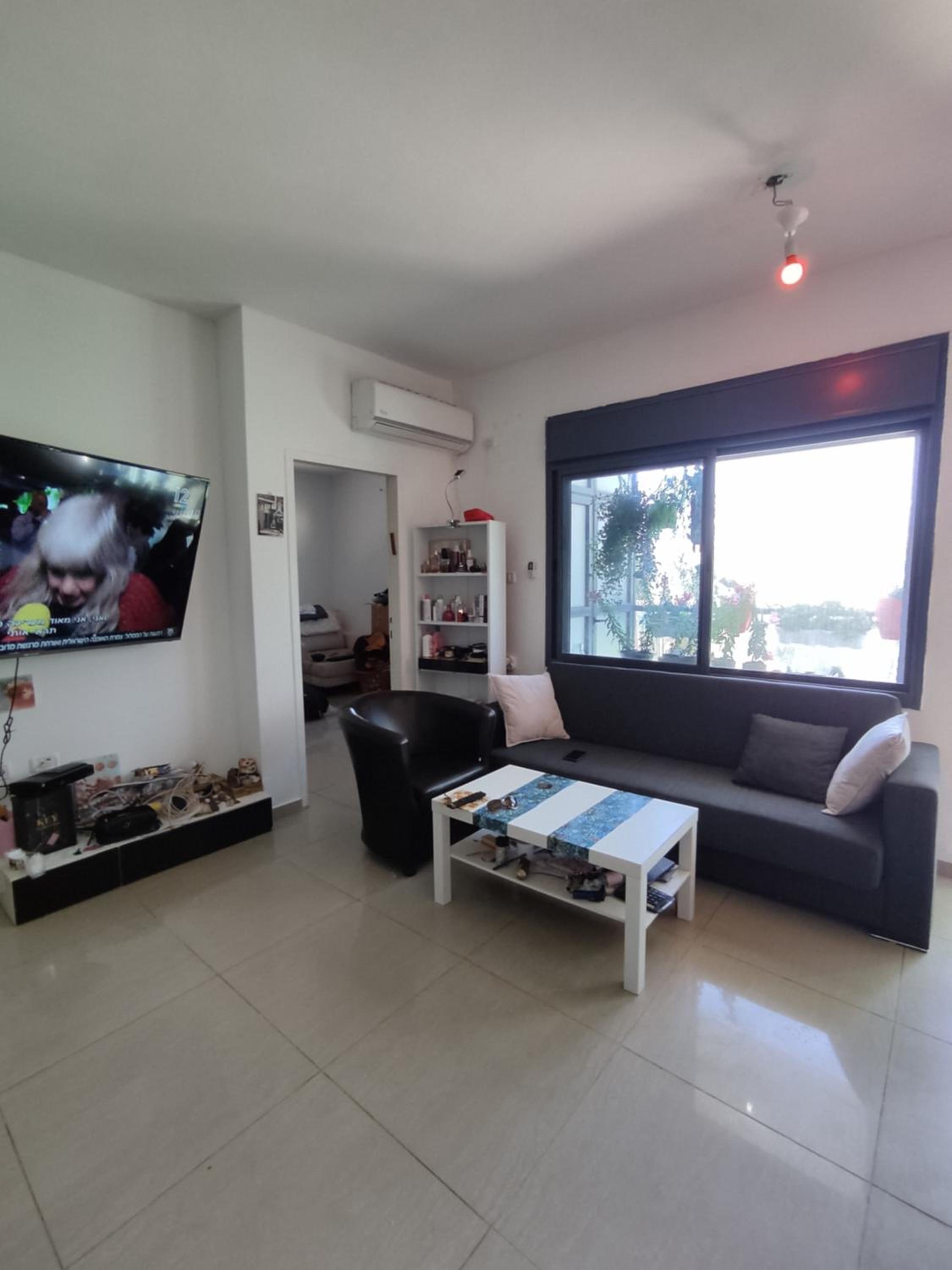 Two-Bedroom Apartment - Photo 2