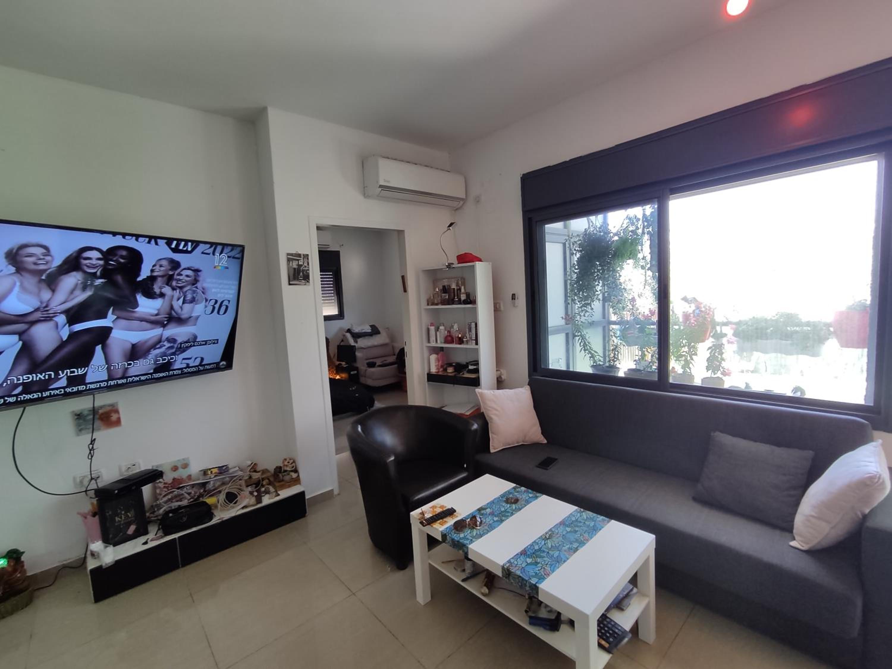 Two-Bedroom Apartment - Photo 5