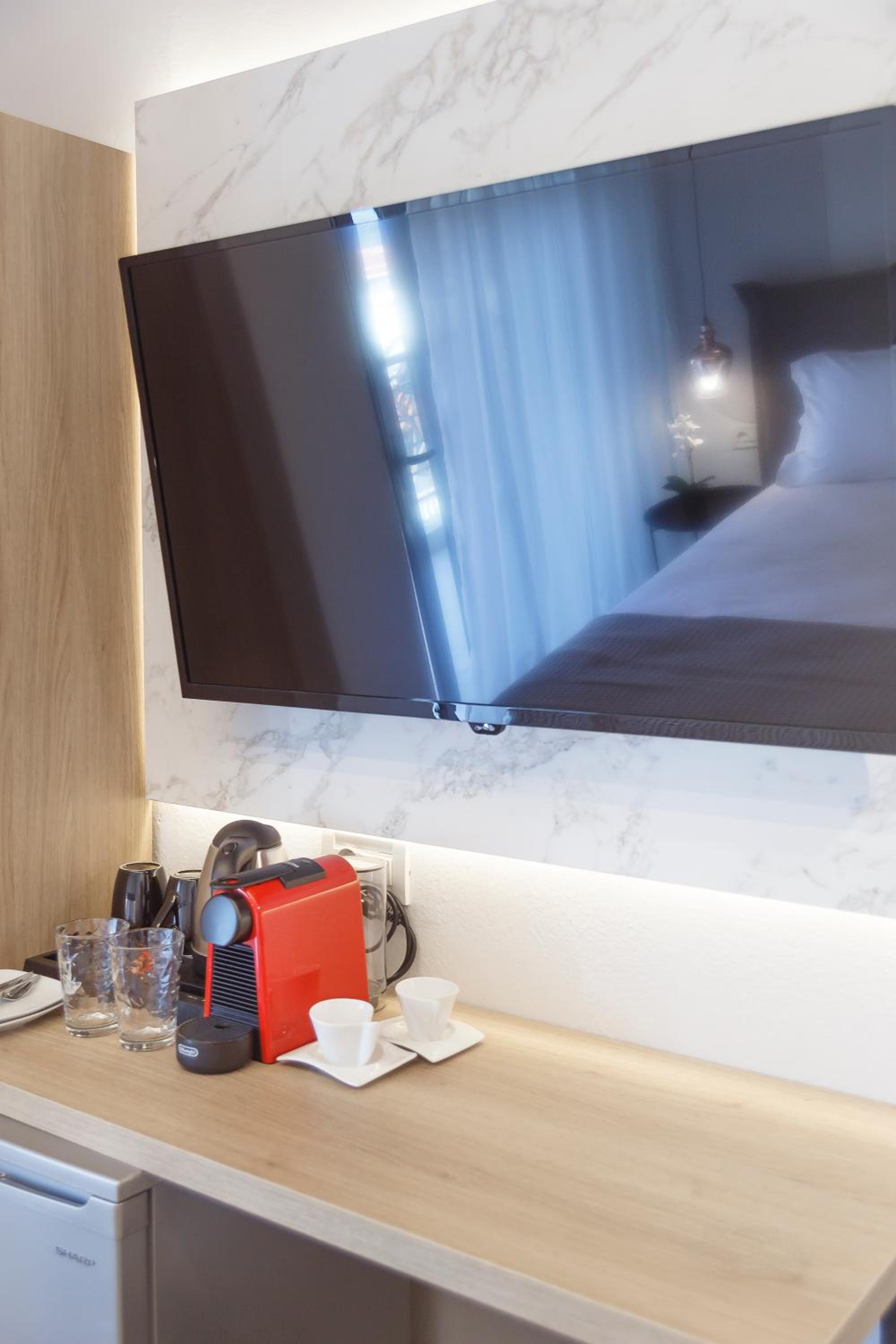 Double Room with Balcony and Sea View photo 3