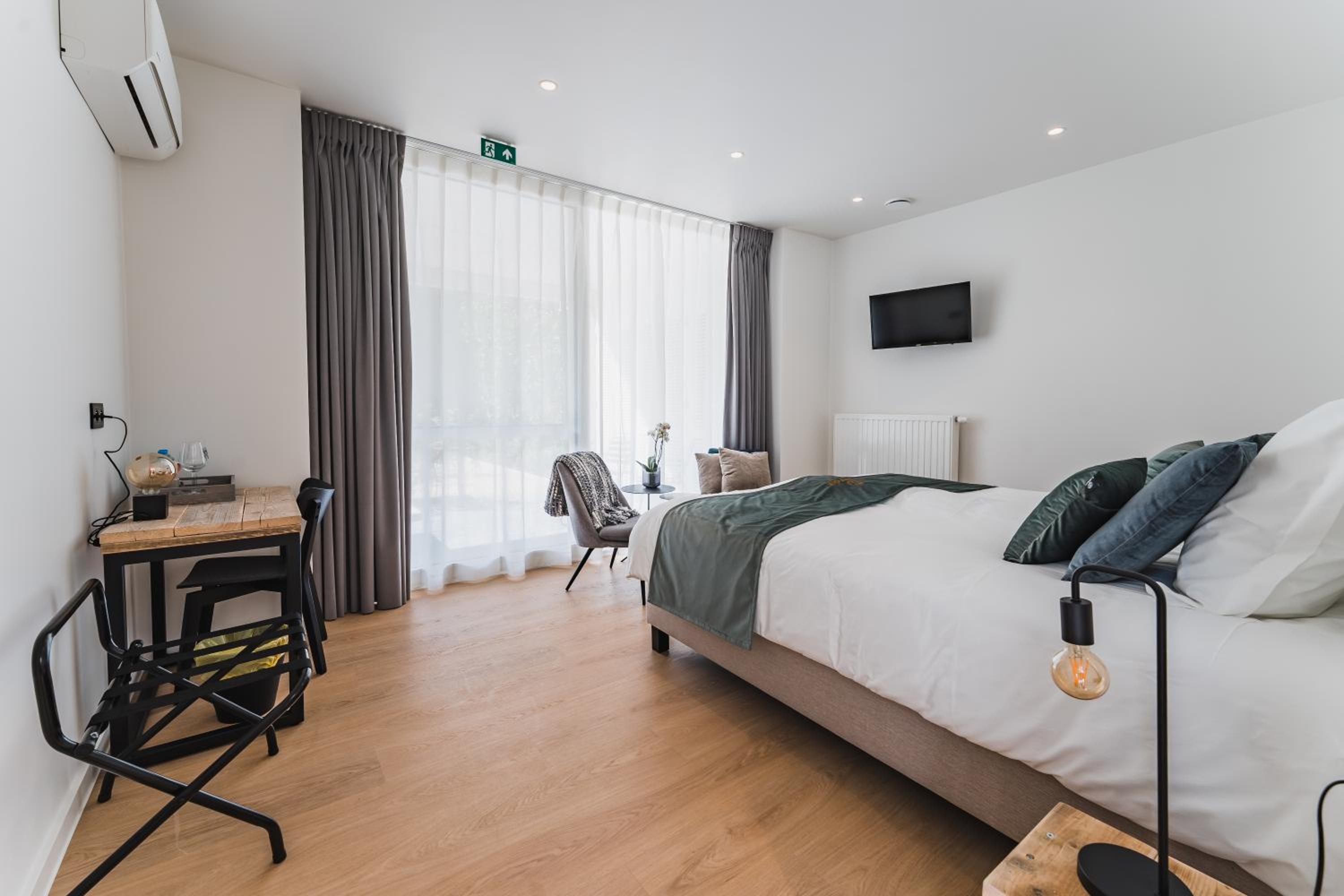 Double or Twin Room photo 2