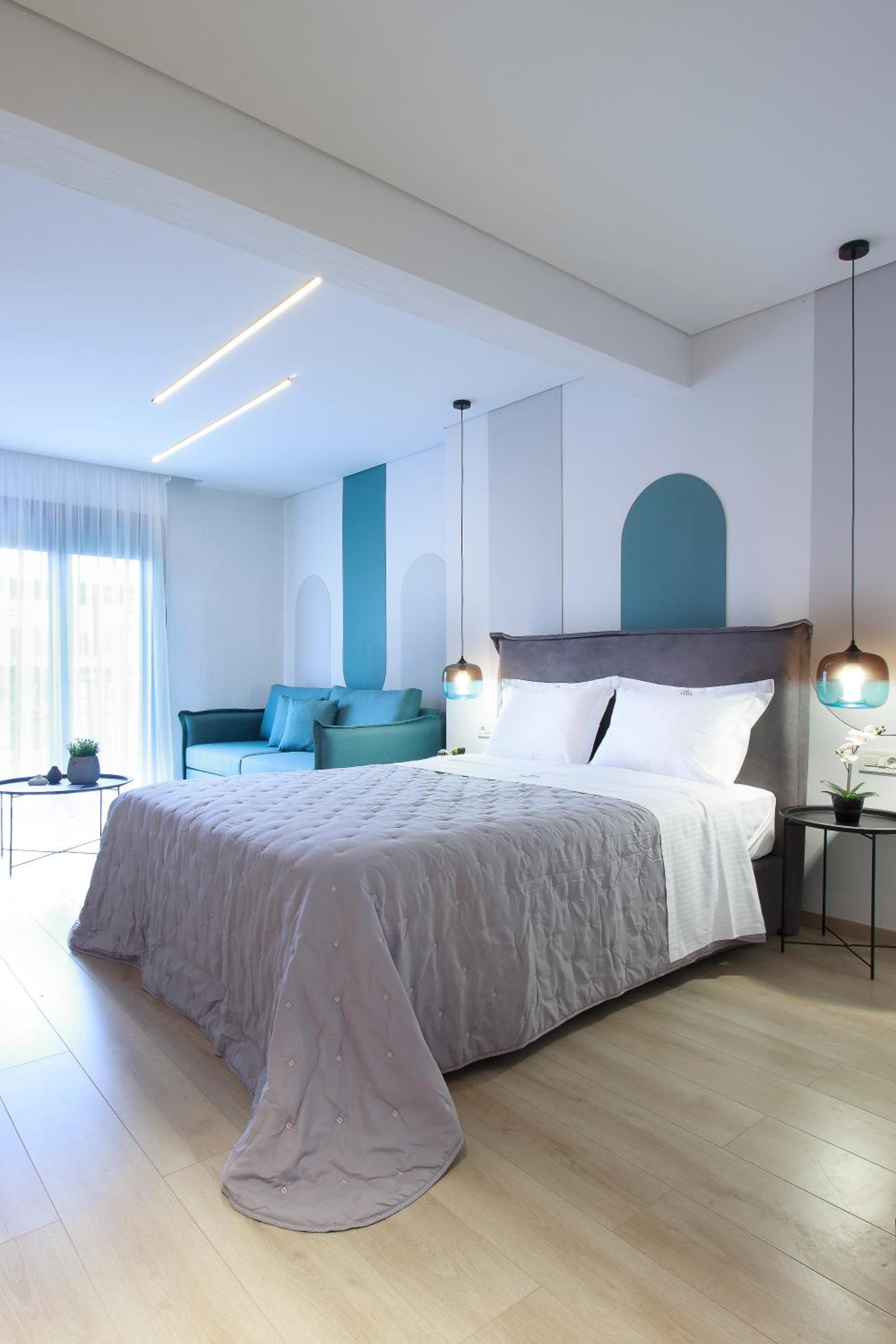 Junior Suite with City View