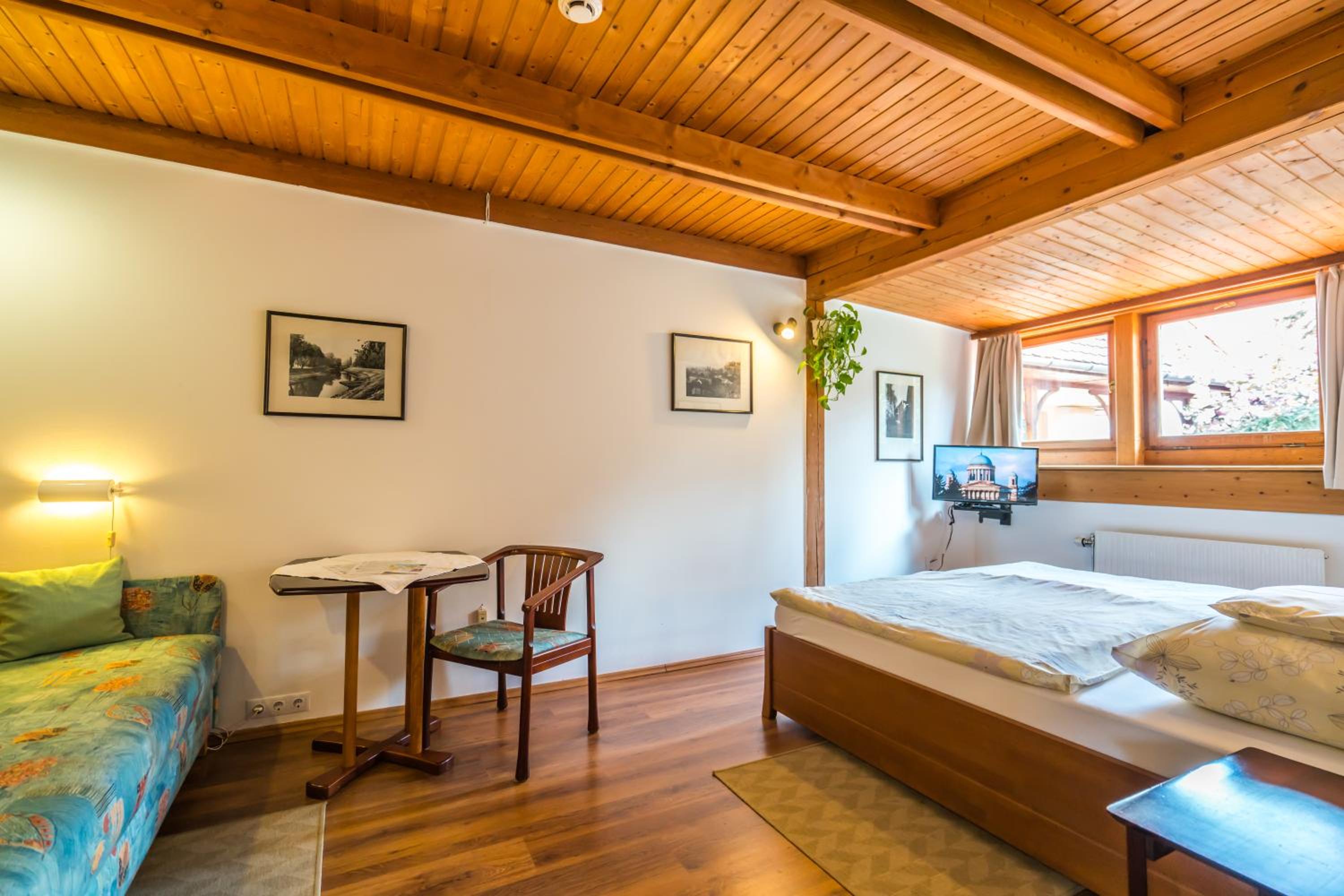 Triple Room with Garden View photo 2