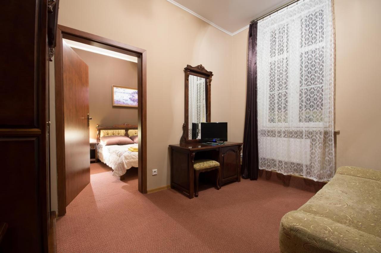 Studio (2 Adults) - Photo 3