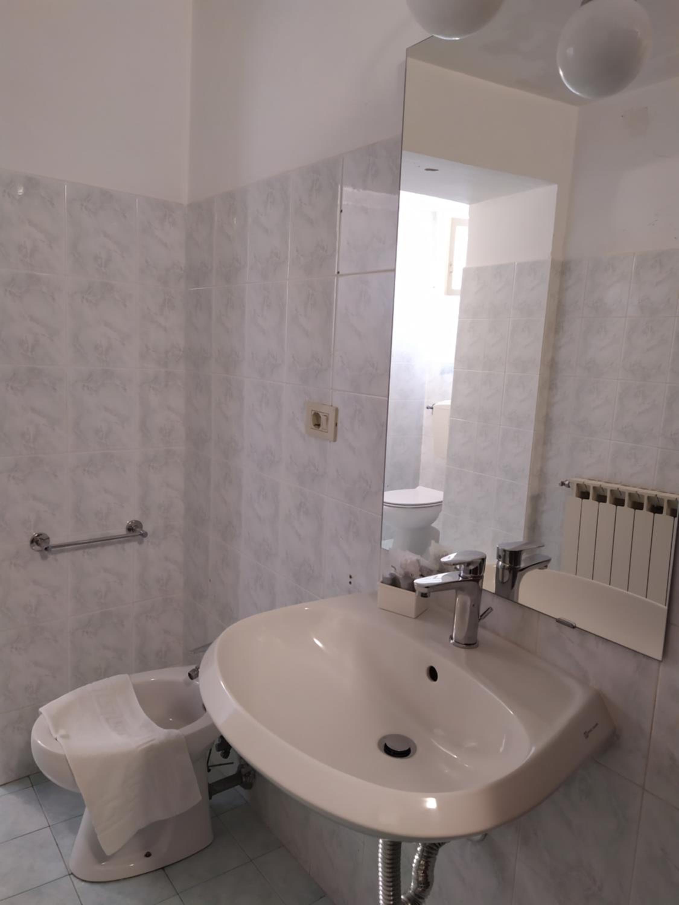 Double Room with Private External Bathroom photo 2