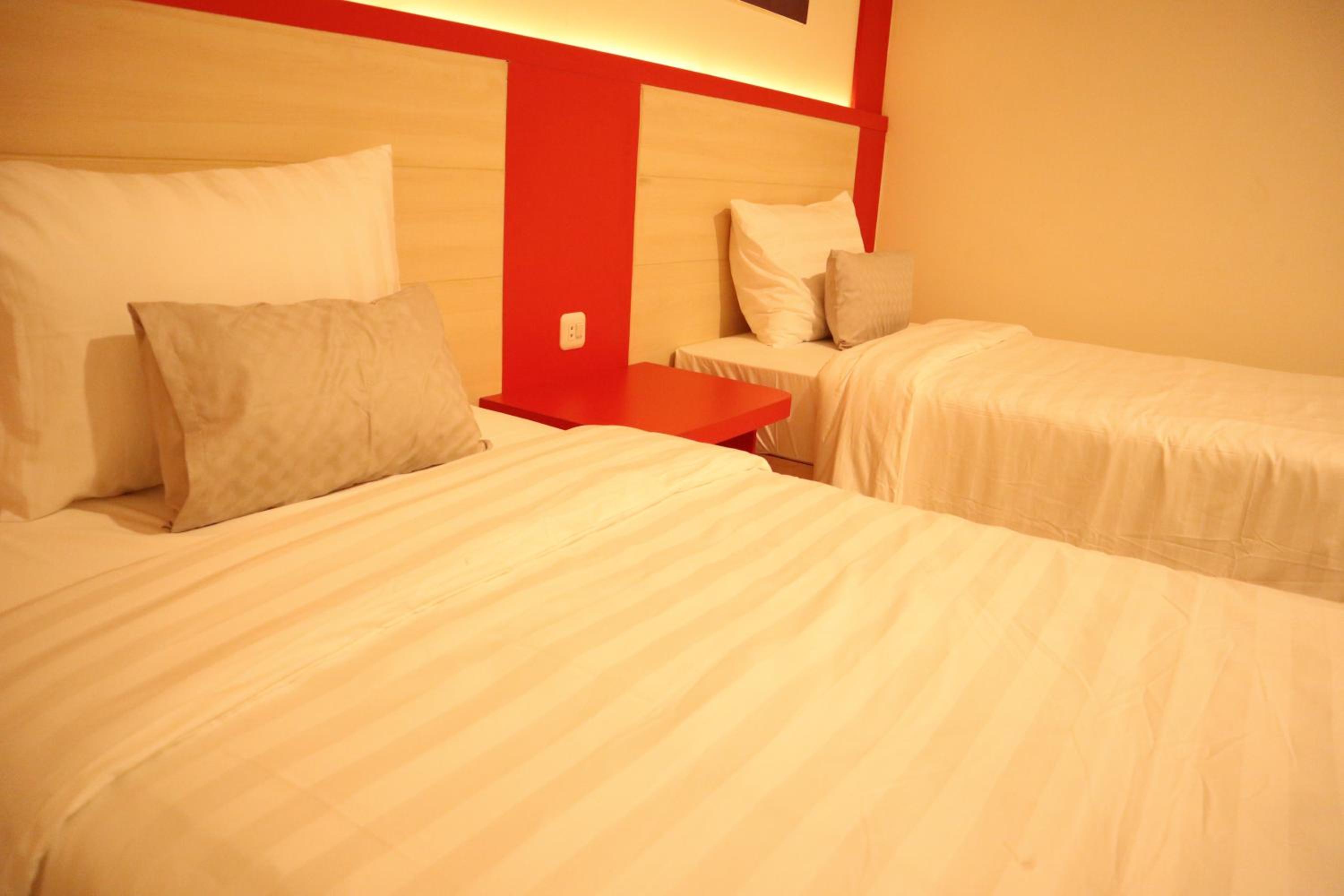 Superior Twin Room - No Window - Photo 1