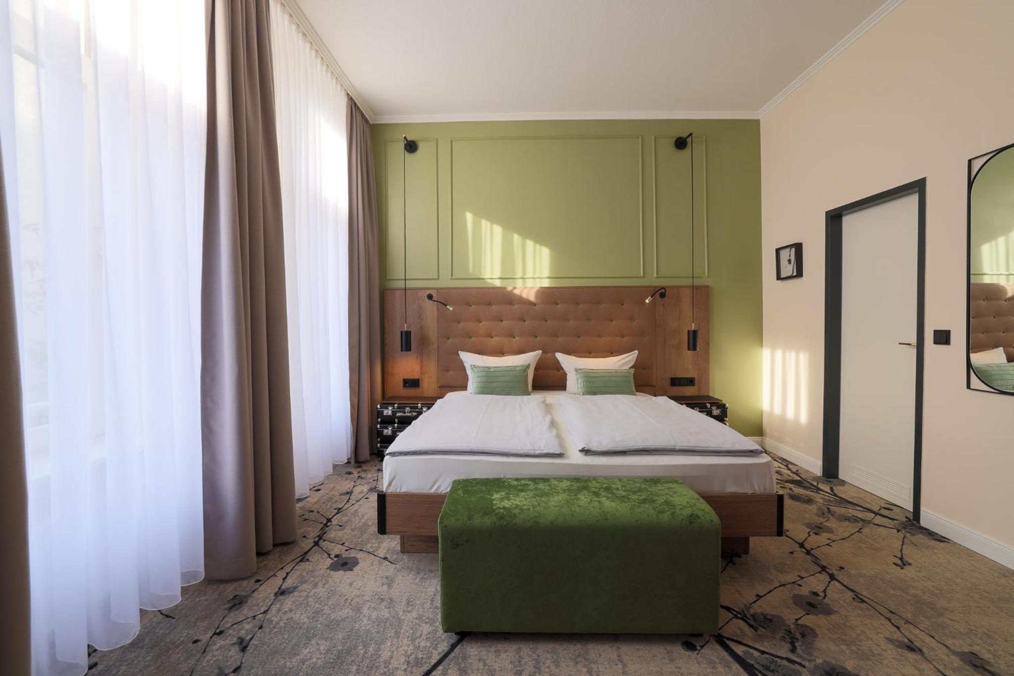 Junior Suite with Garden View - Photo 1