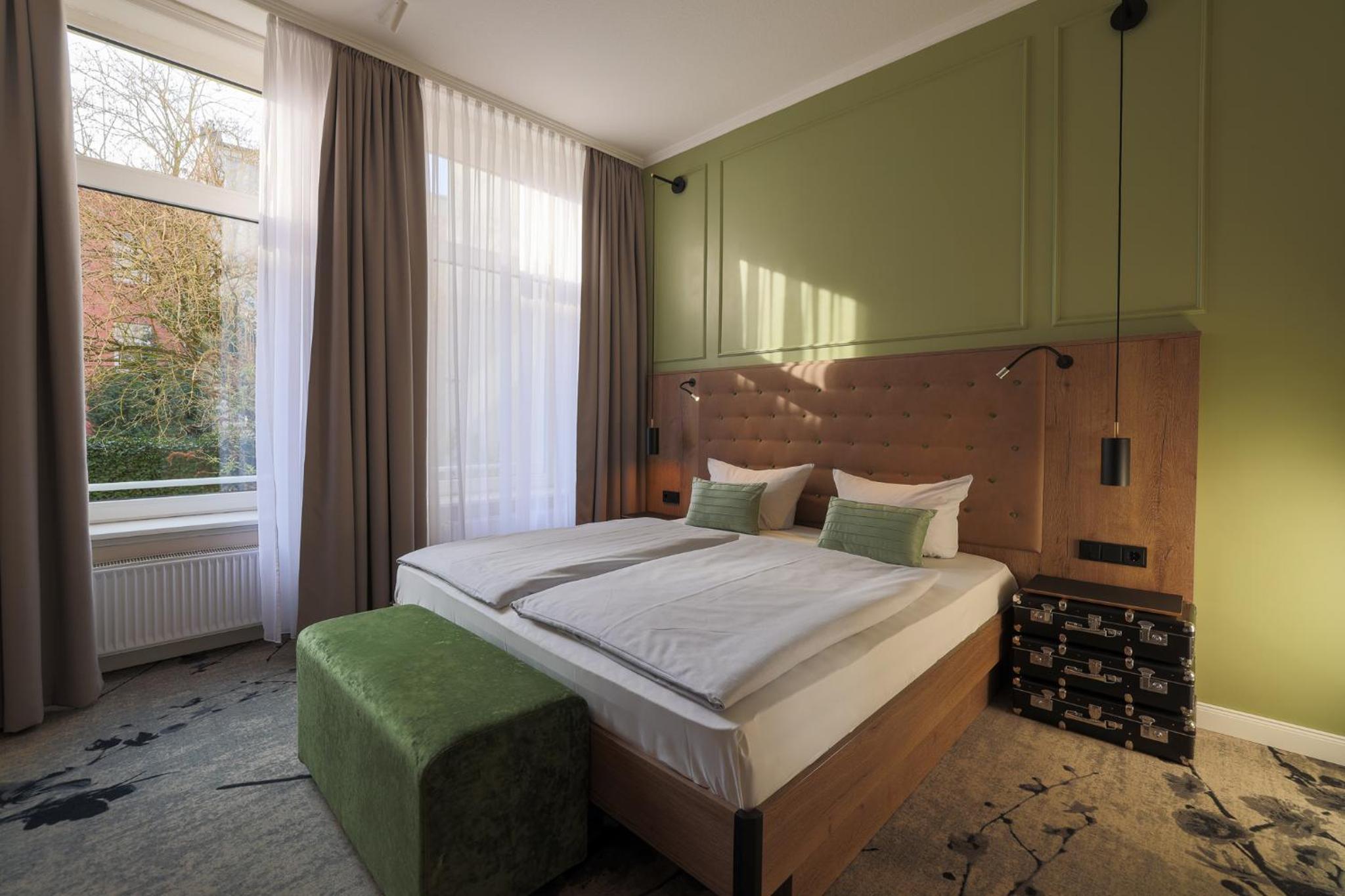 Junior Suite with Garden View - Photo 4