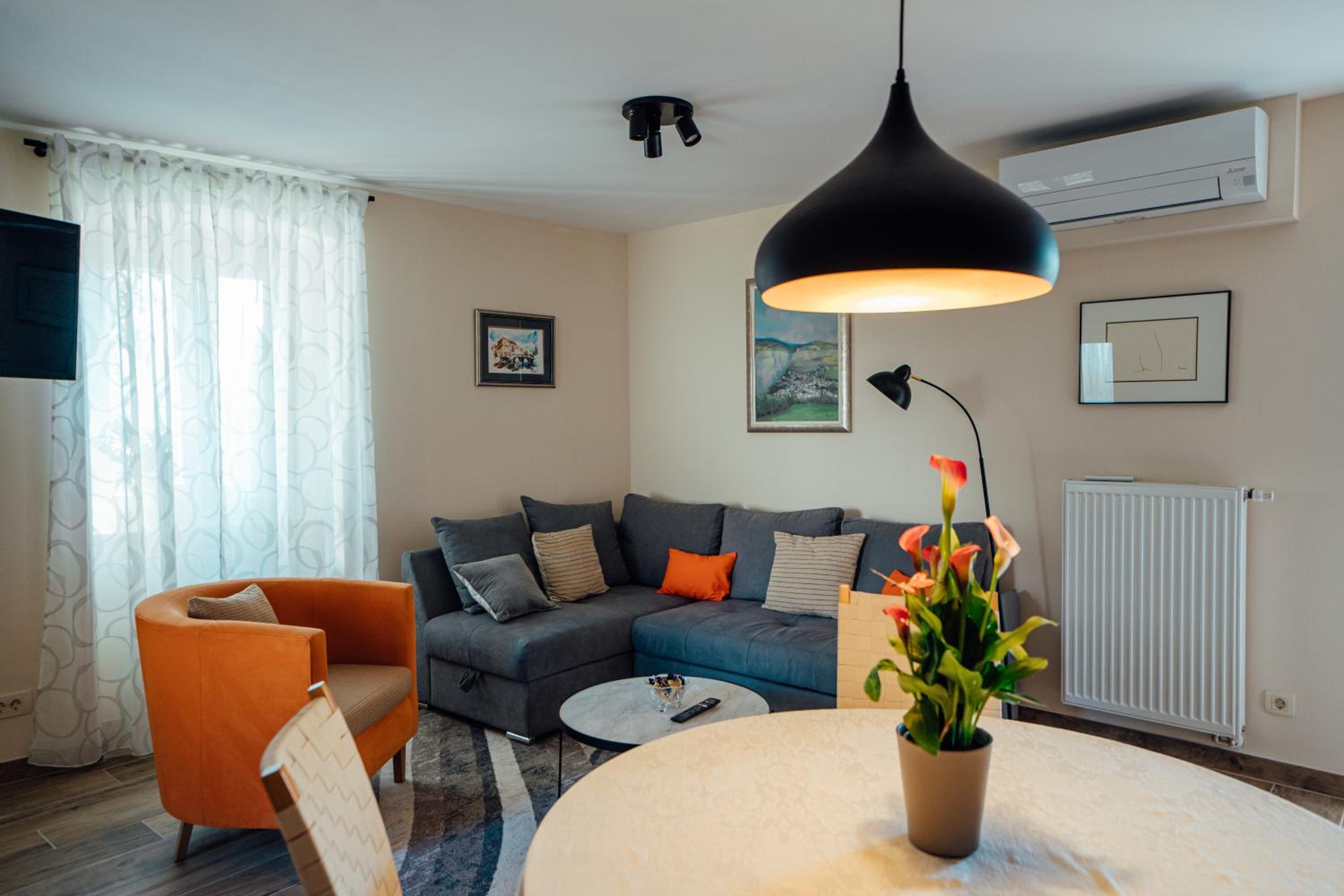 Two-Bedroom Apartment - Photo 7