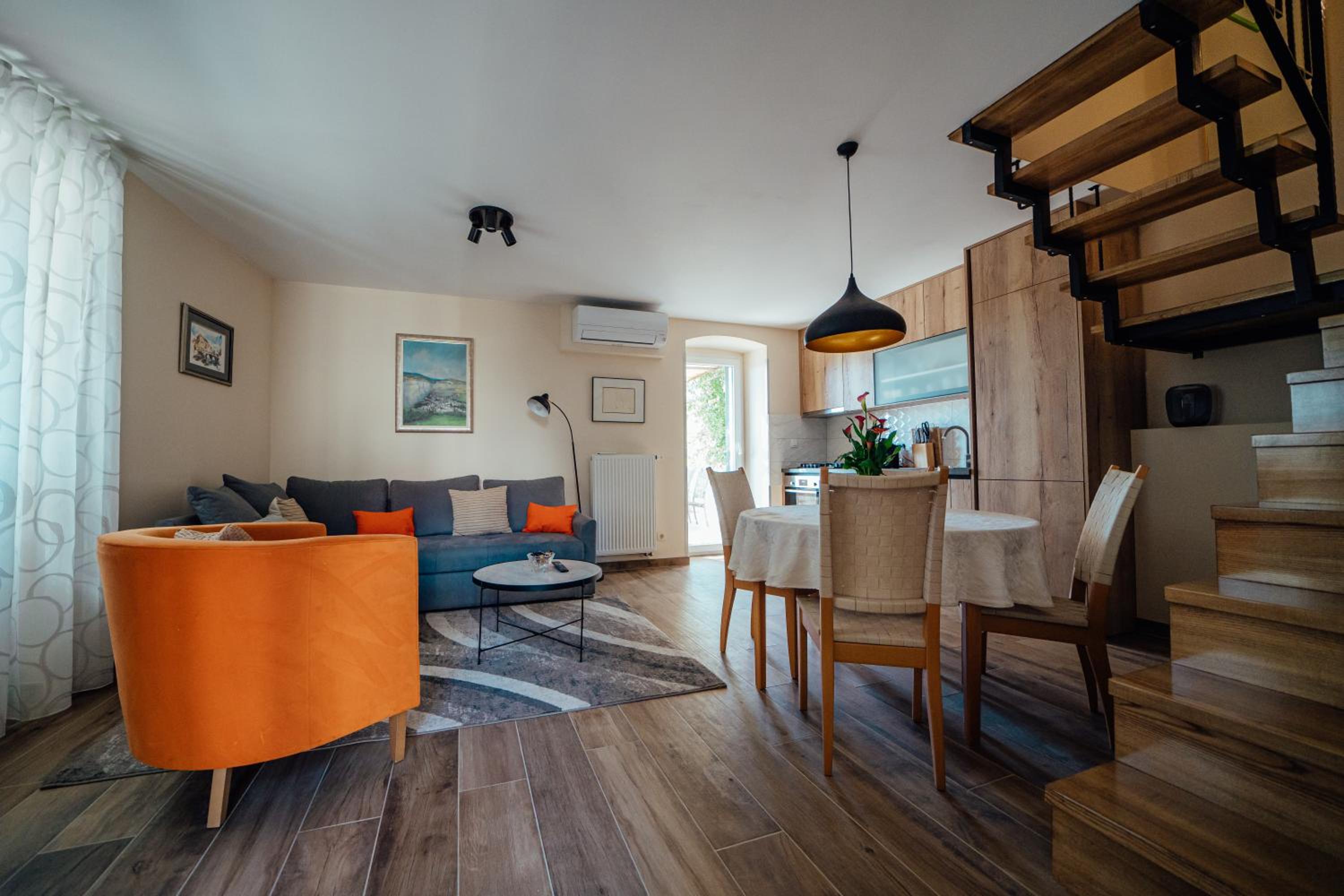 Two-Bedroom Apartment - Photo 6