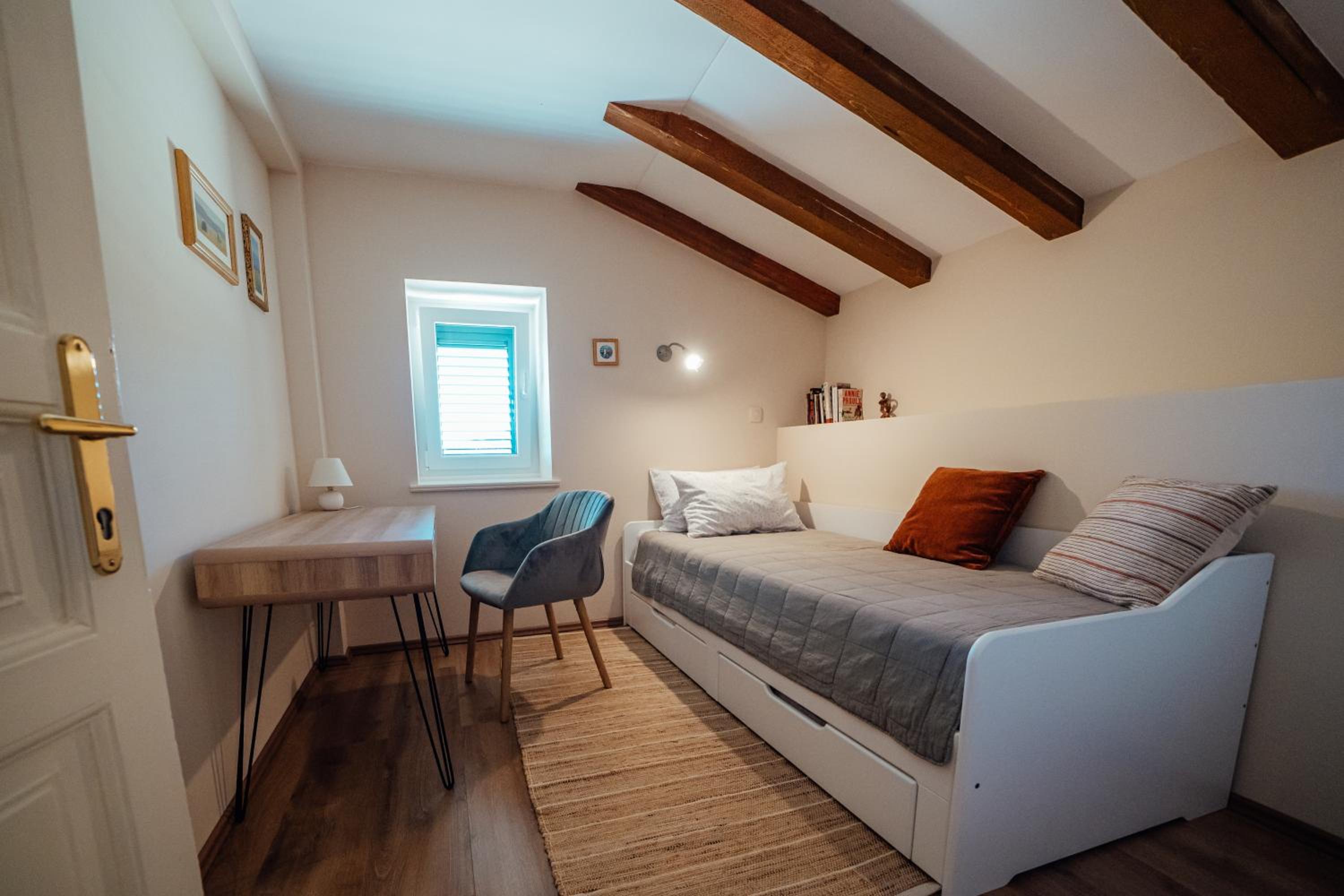 Two-Bedroom Apartment - Photo 4