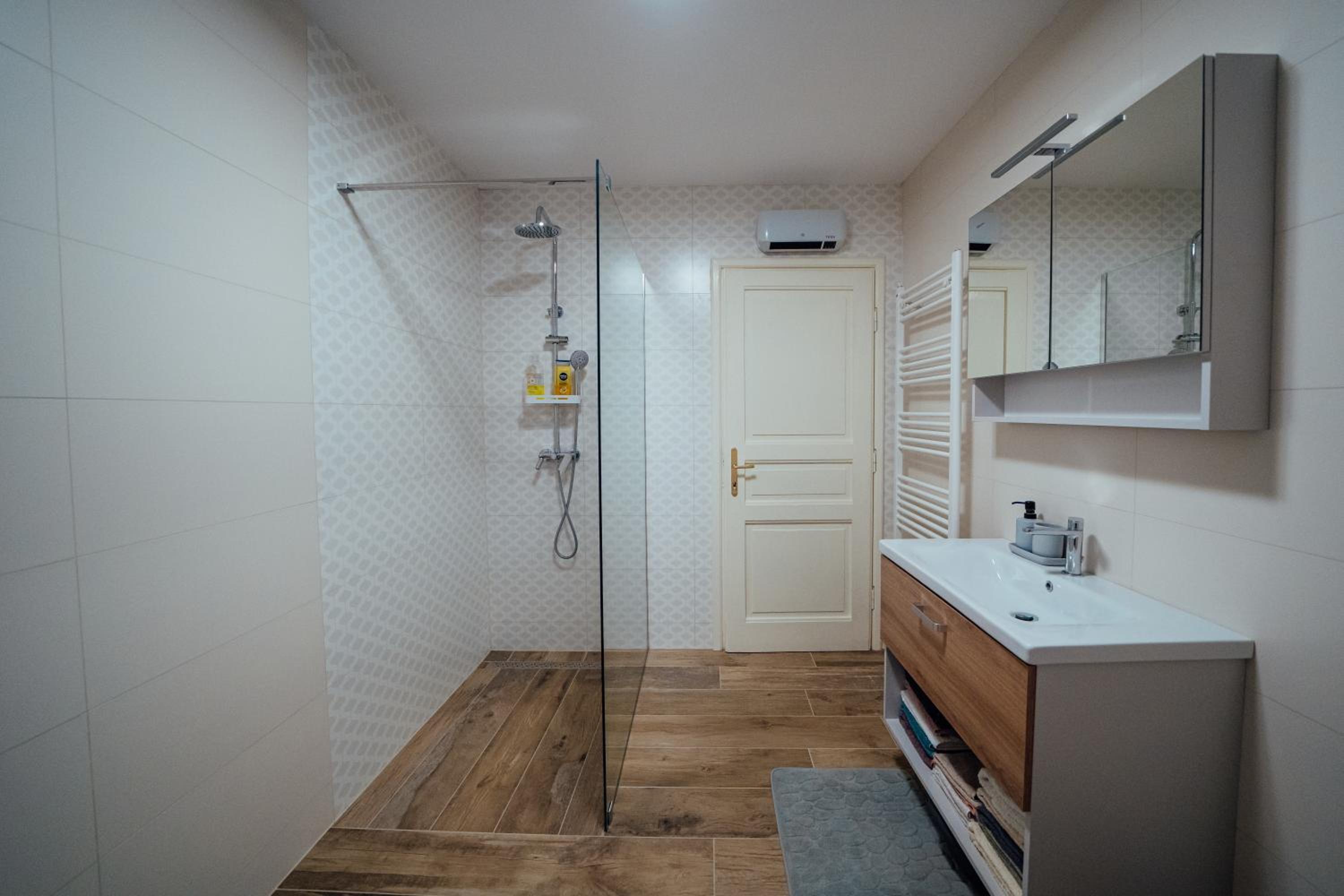 Two-Bedroom Apartment - Photo 28