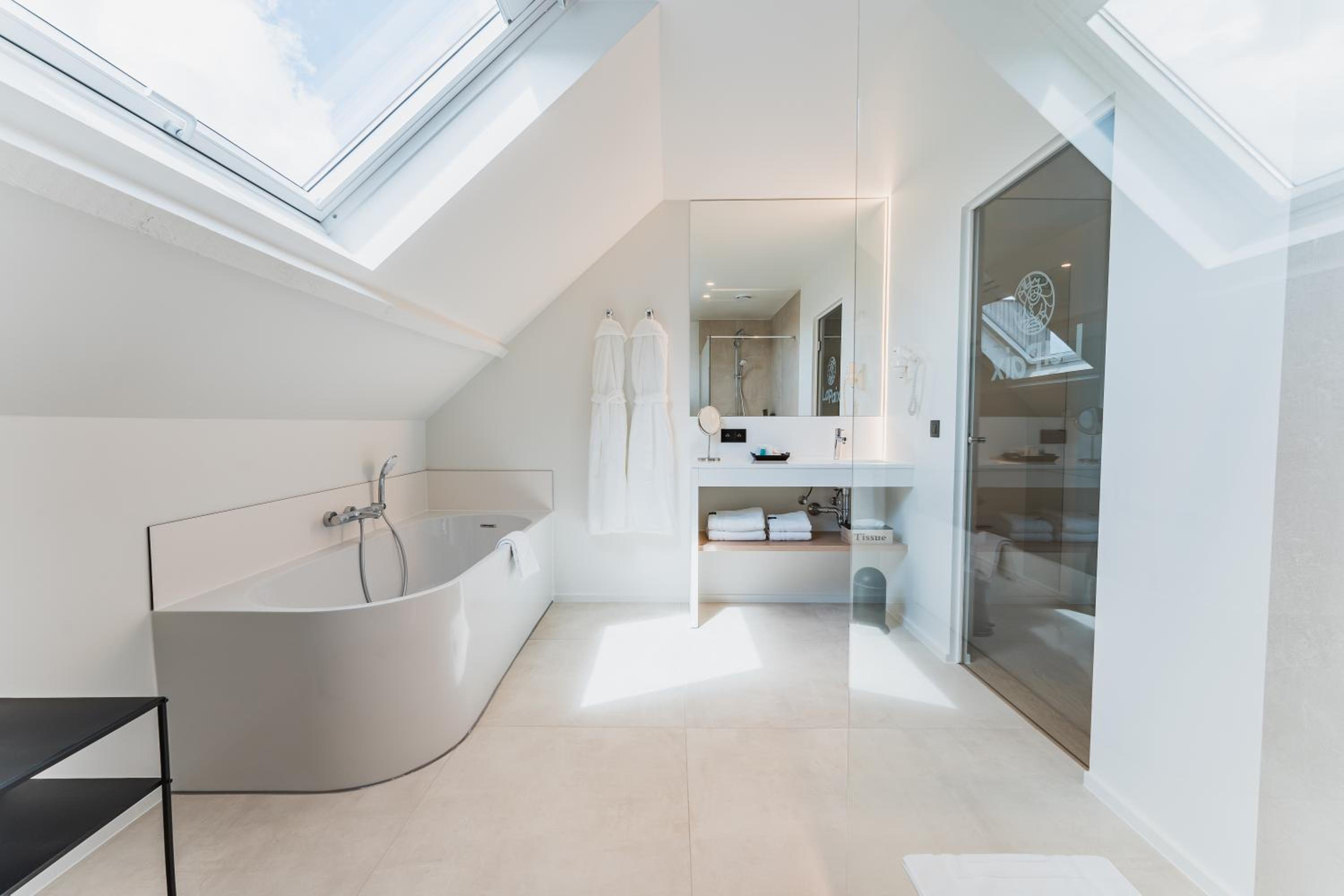 Superior Double or Twin Room photo 2