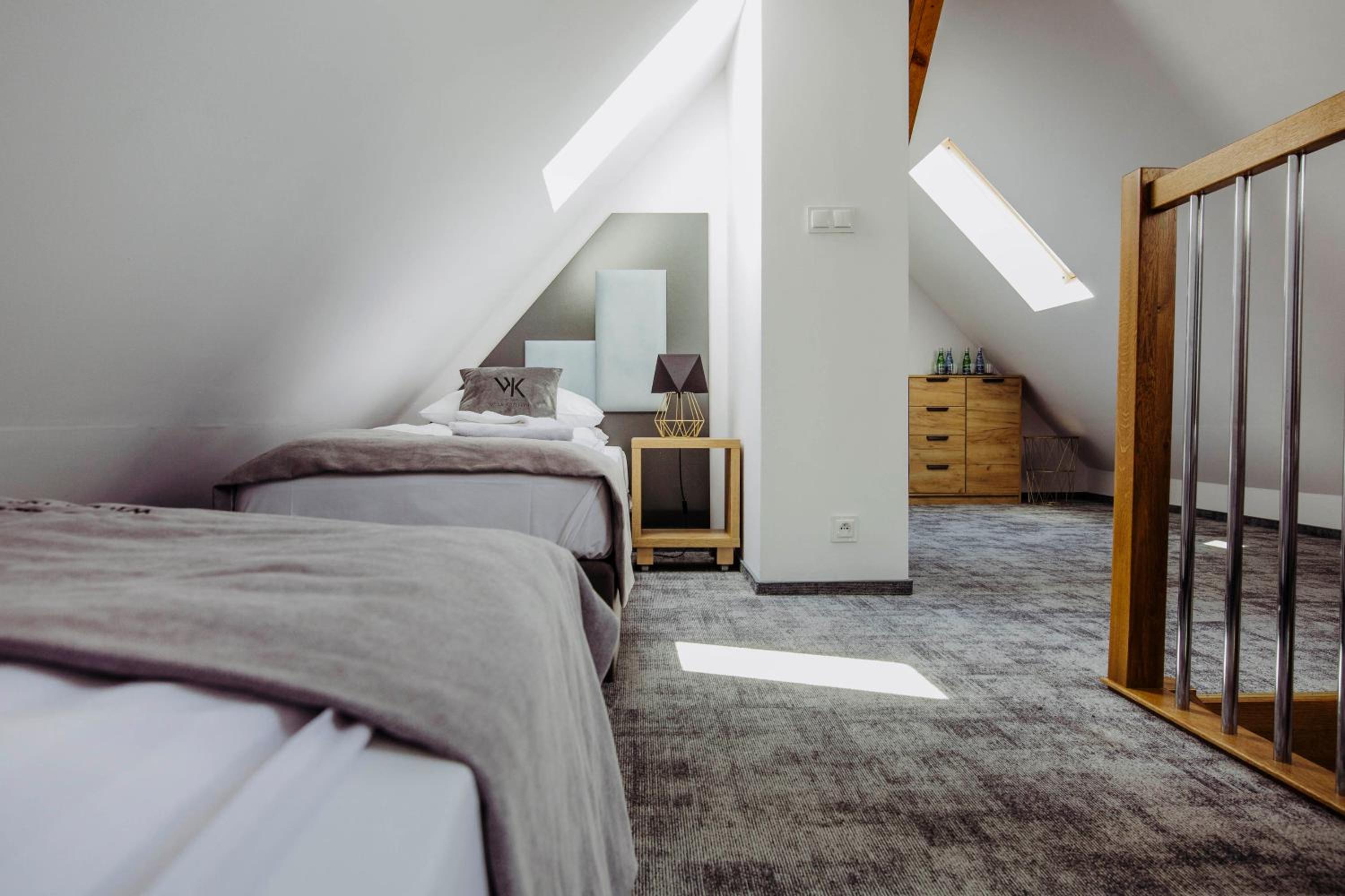 Quadruple Room with Bath - Photo 2