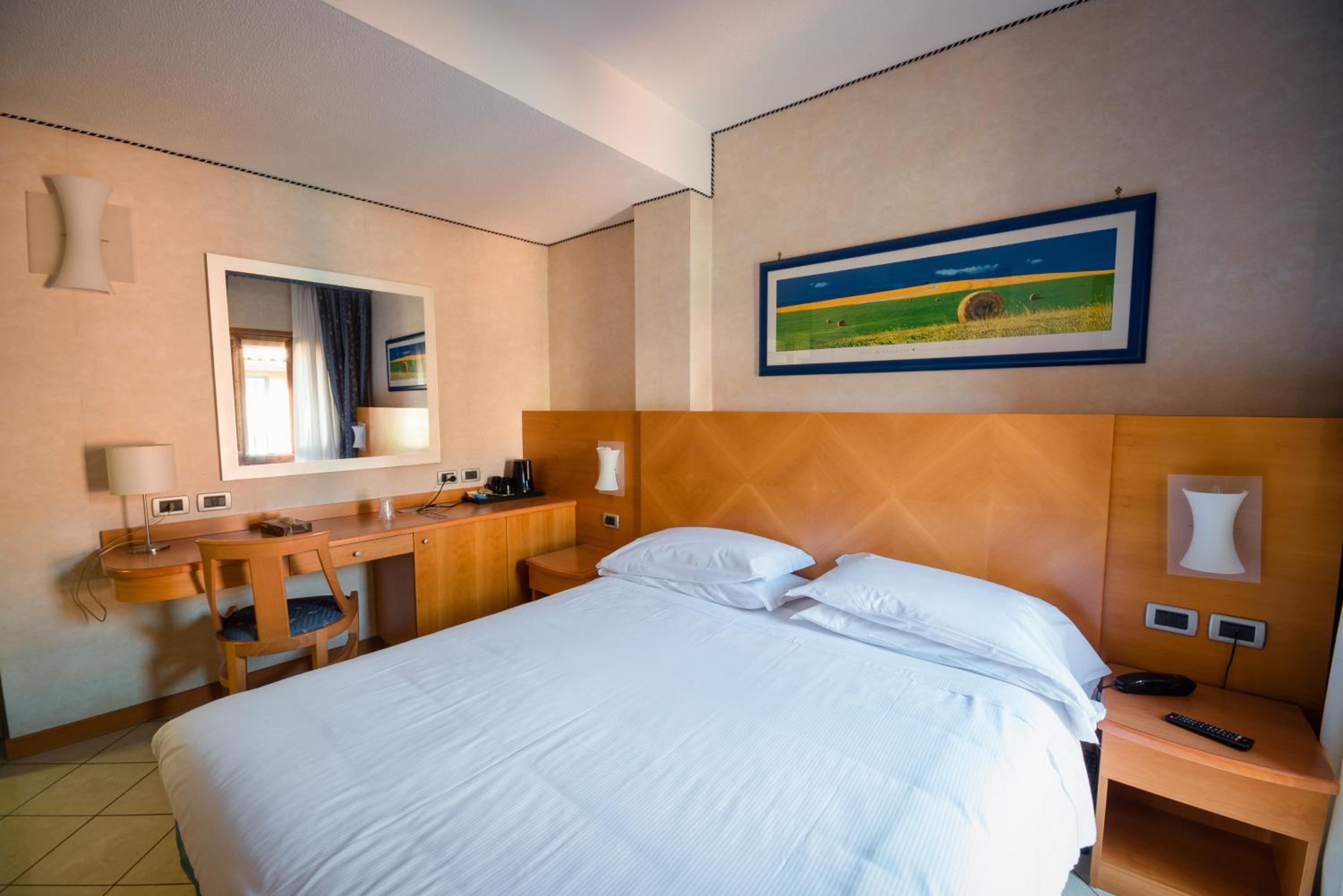 Double Room - Photo 23