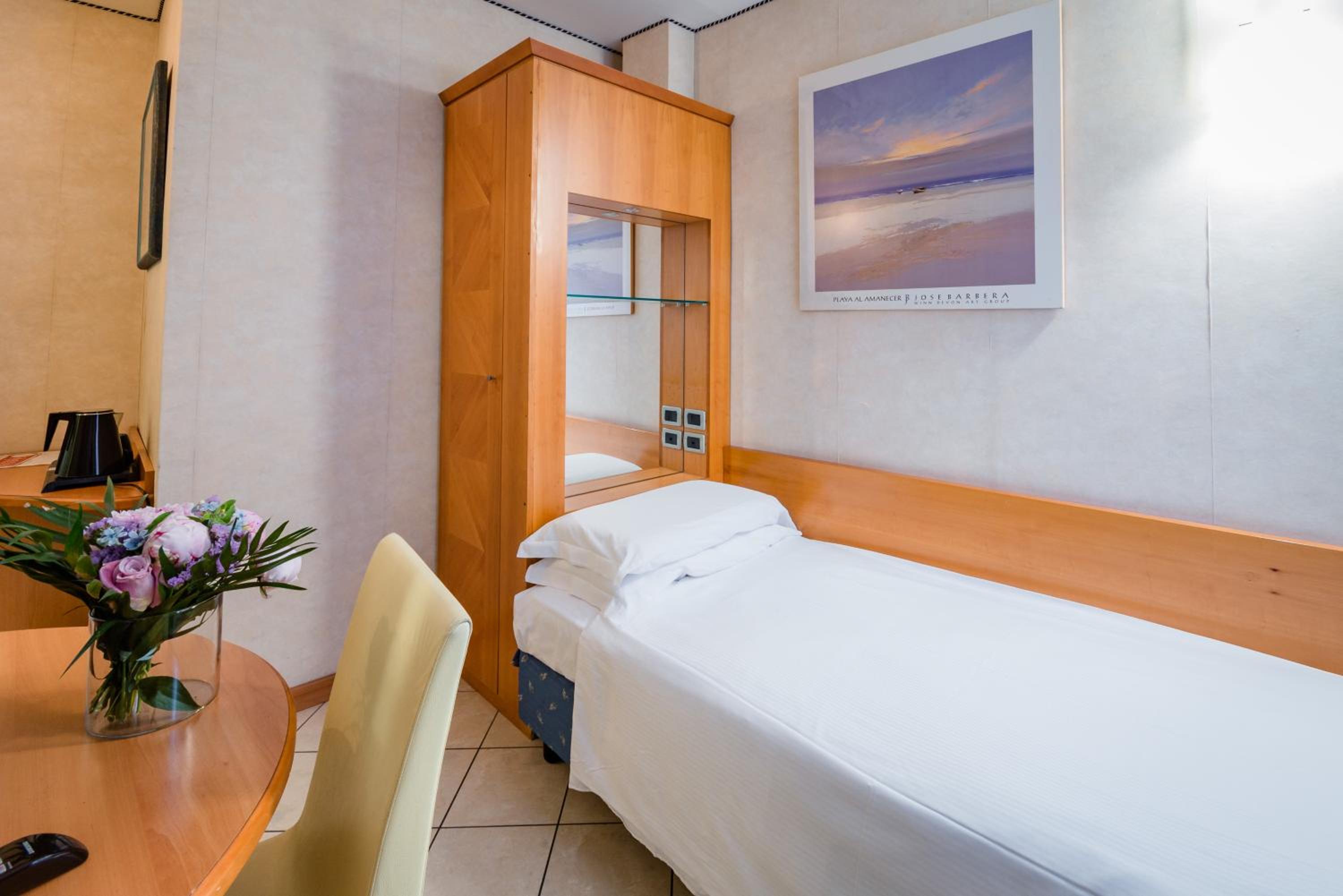 Single Room photo 1