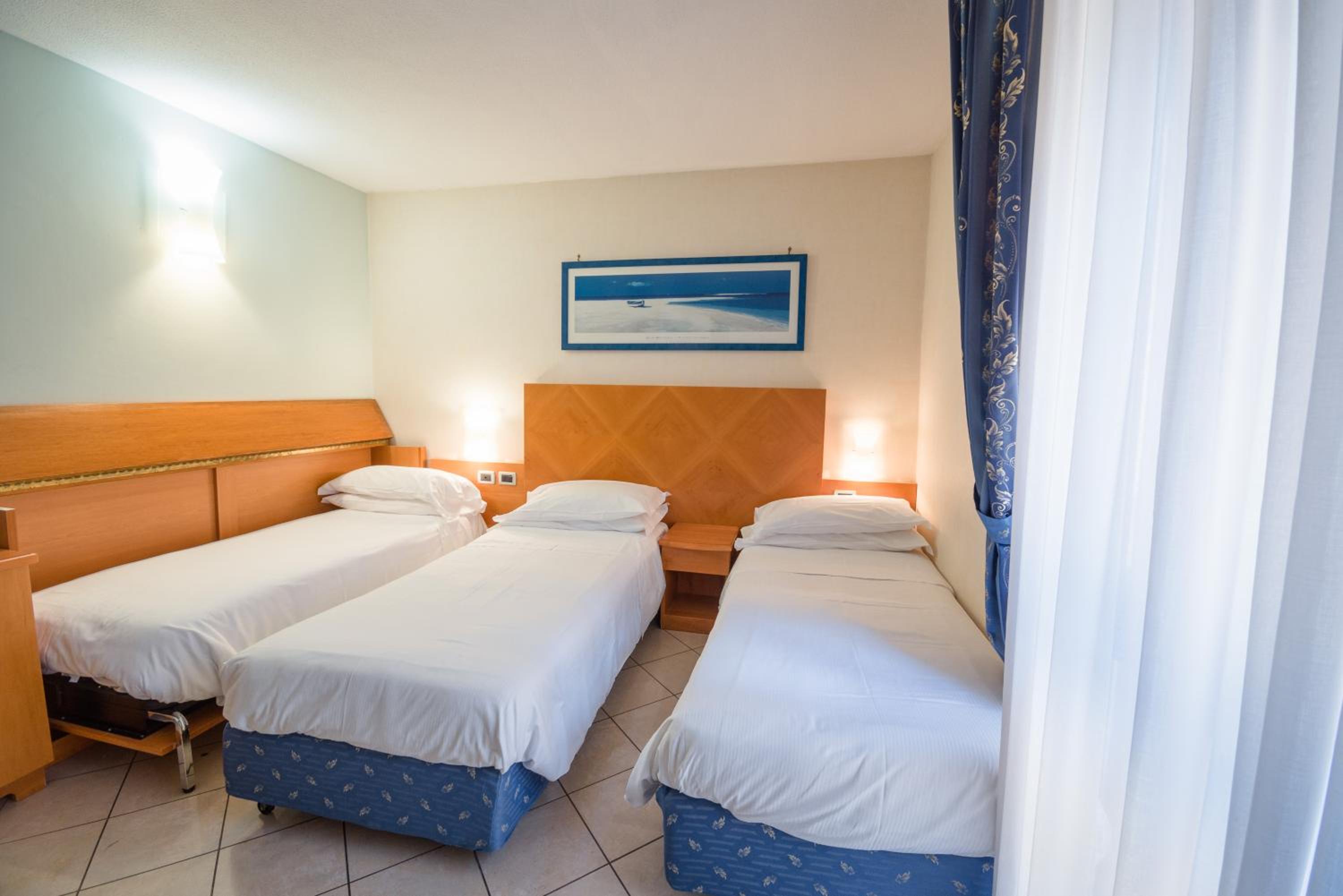 Triple Room - Photo 16