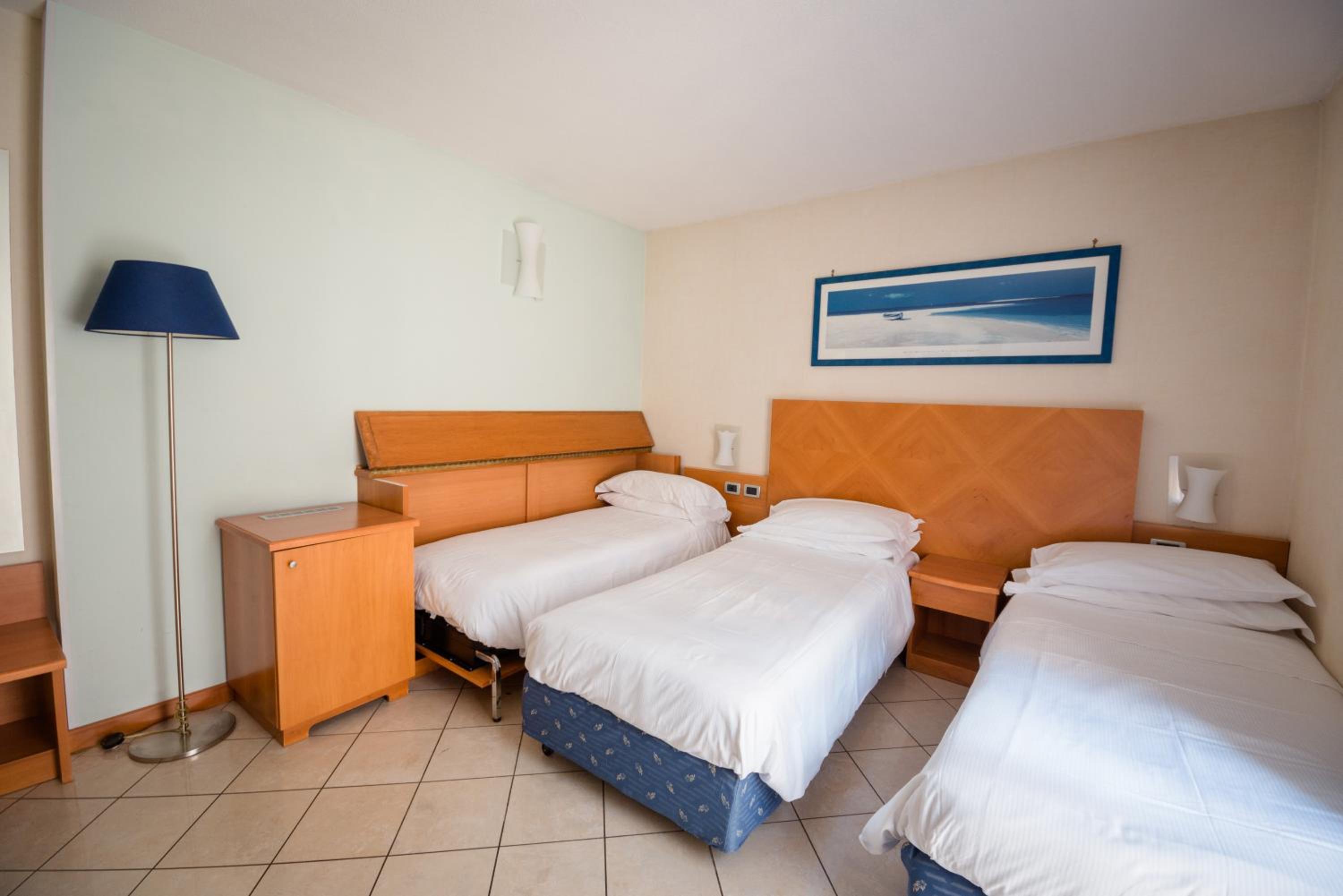 Triple Room - Photo 14