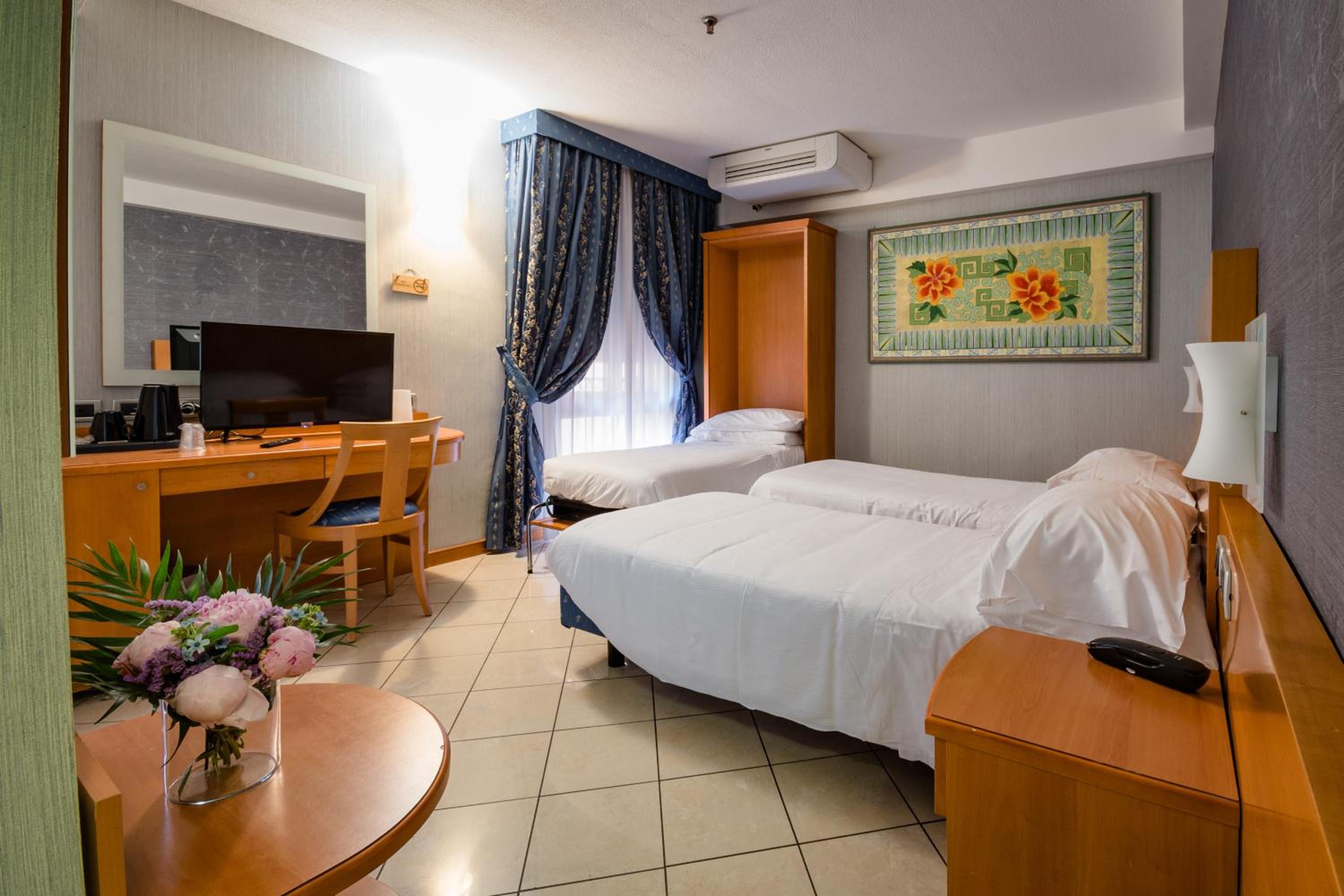 Triple Room - Photo 10
