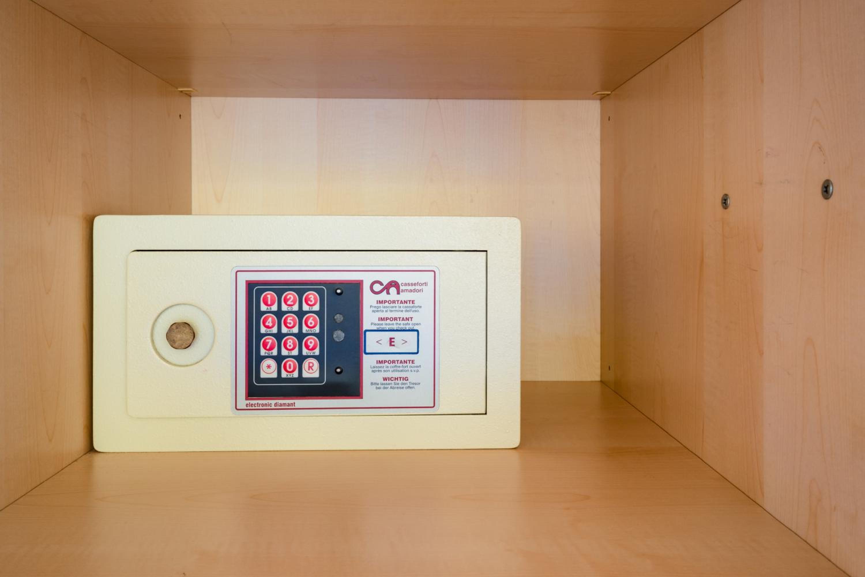 Triple Room - Photo 7