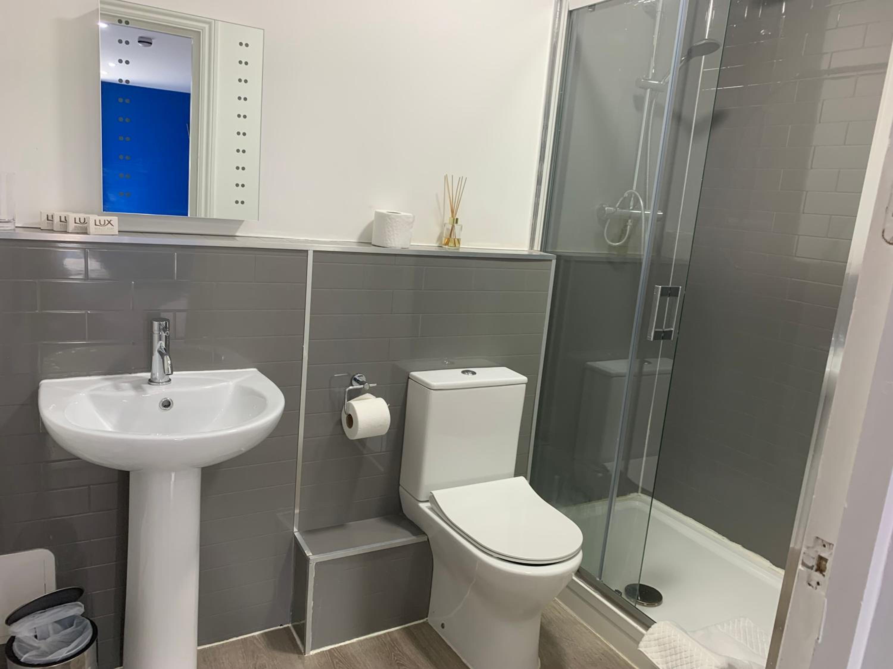 Family Room with Shower photo 3