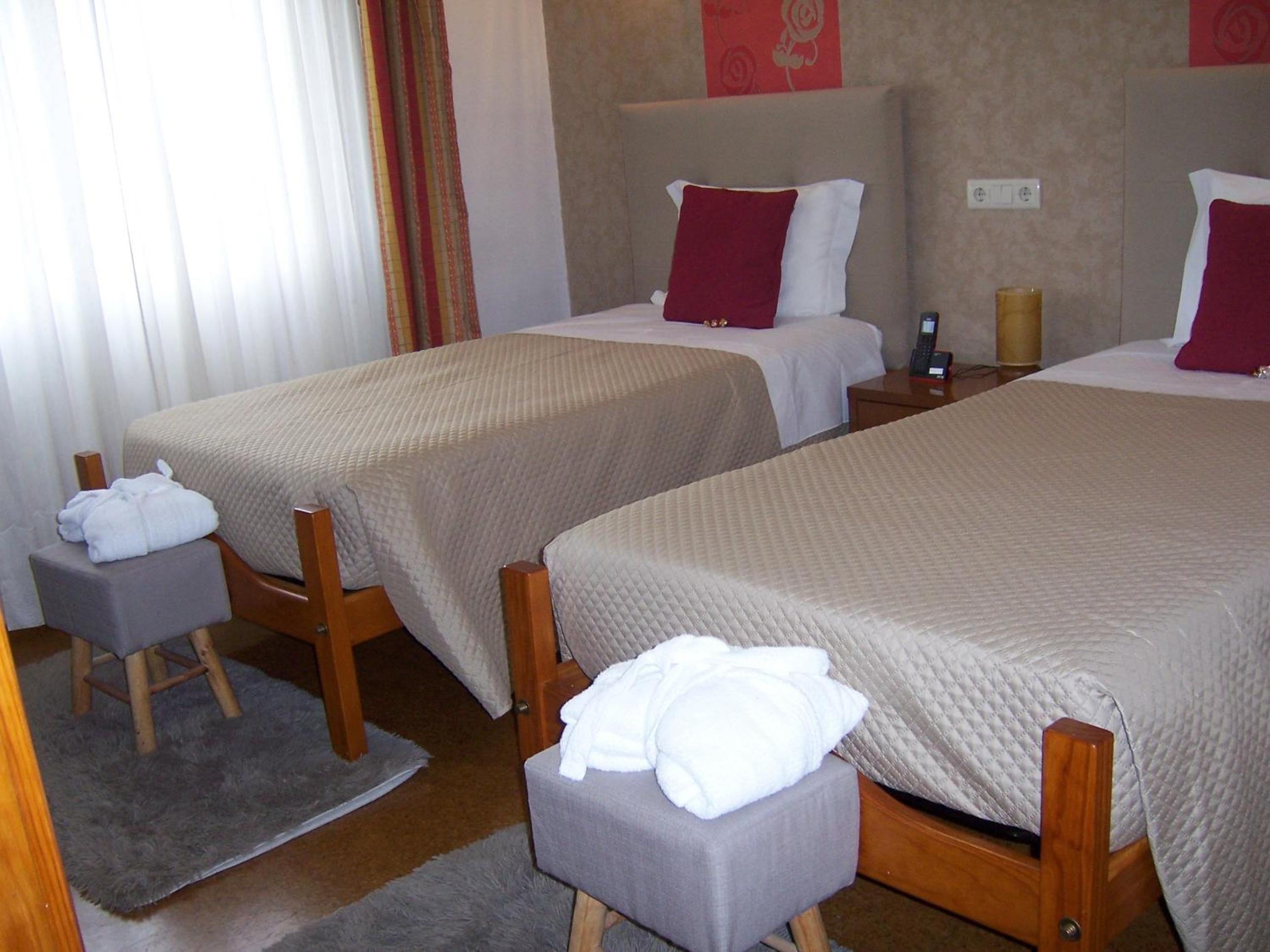 Twin Room - Photo 1