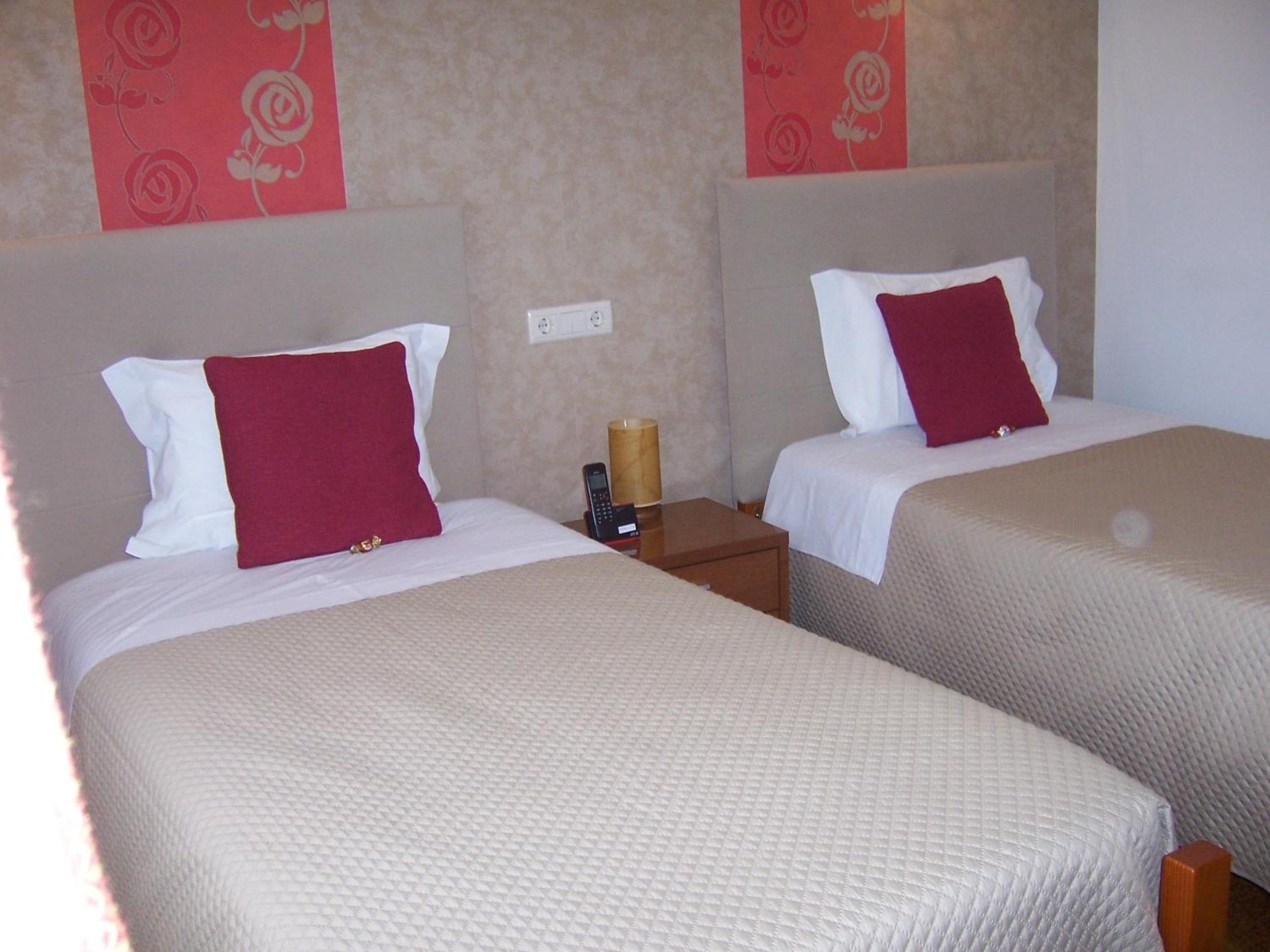 Twin Room - Photo 6